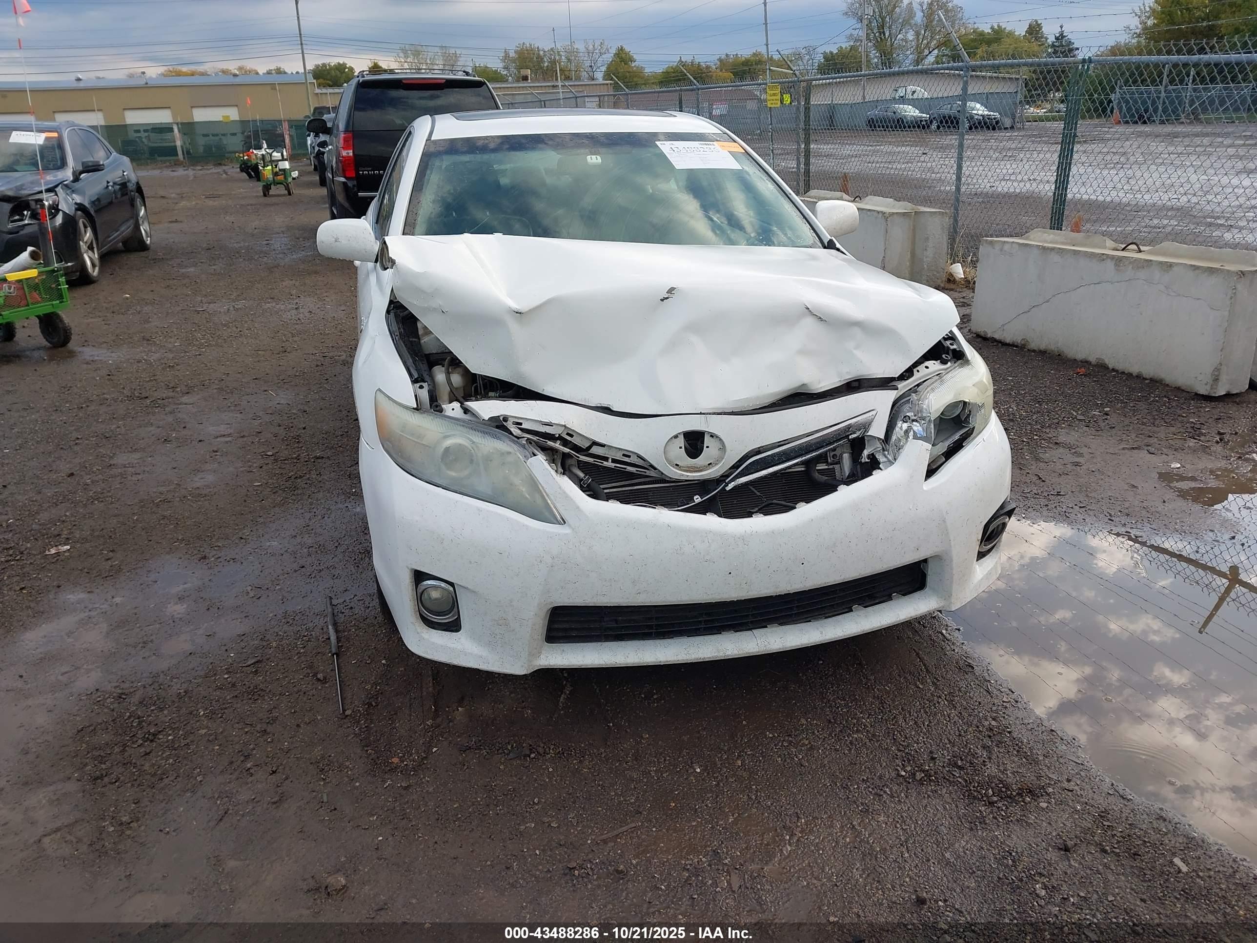 TOYOTA CAMRY image 6