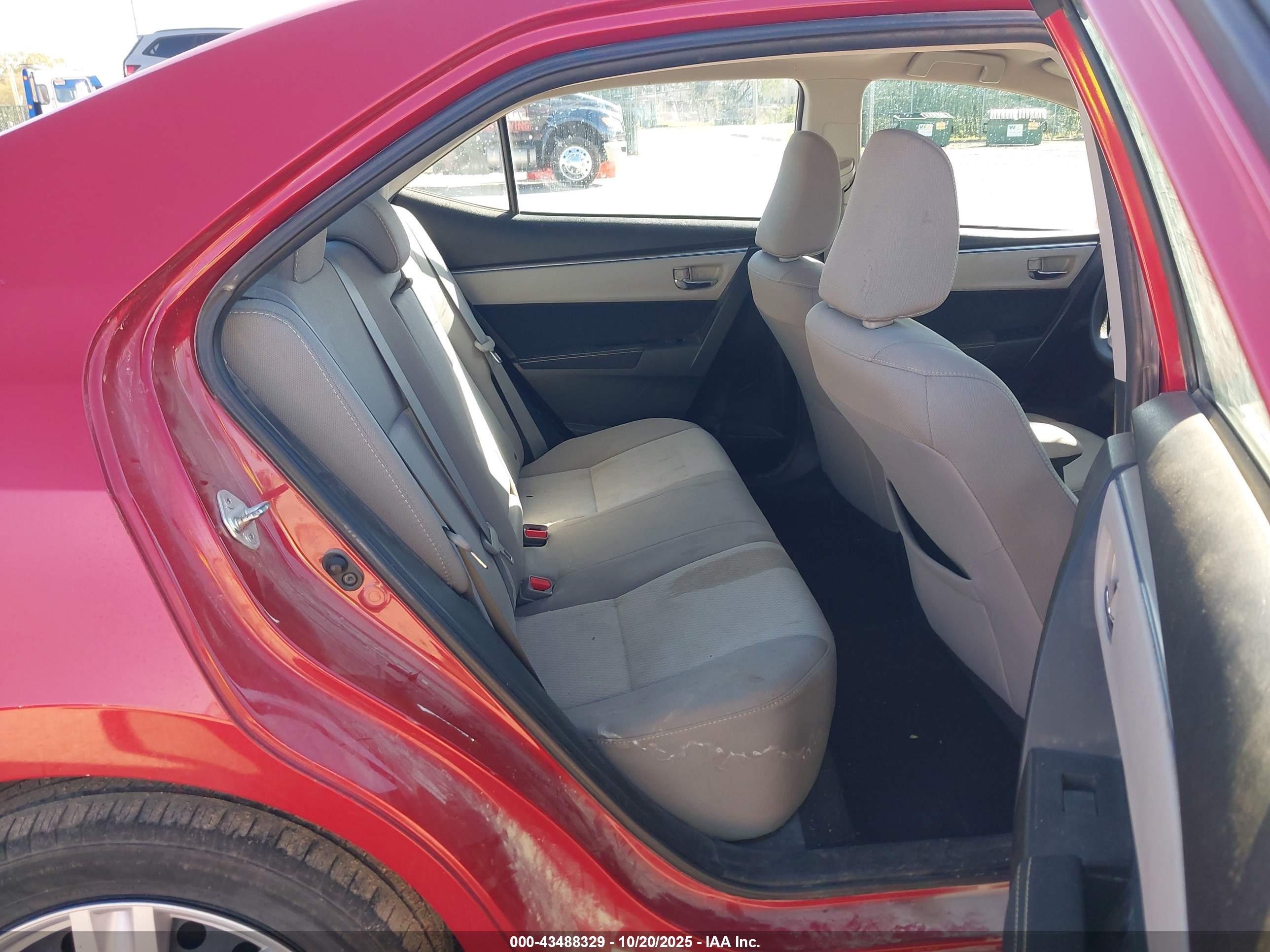TOYOTA COROLLA image 8
