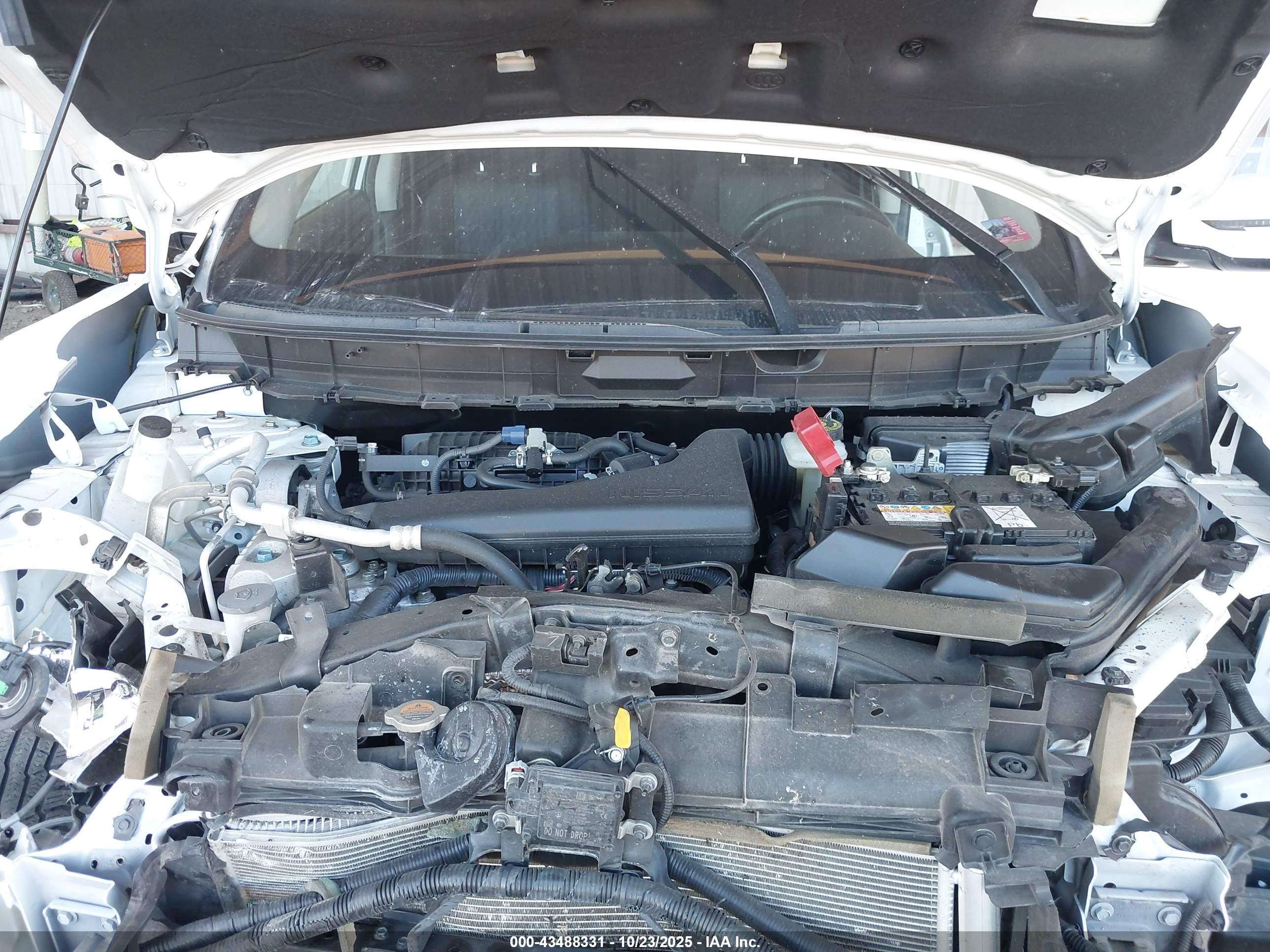 NISSAN ROGUE image 10