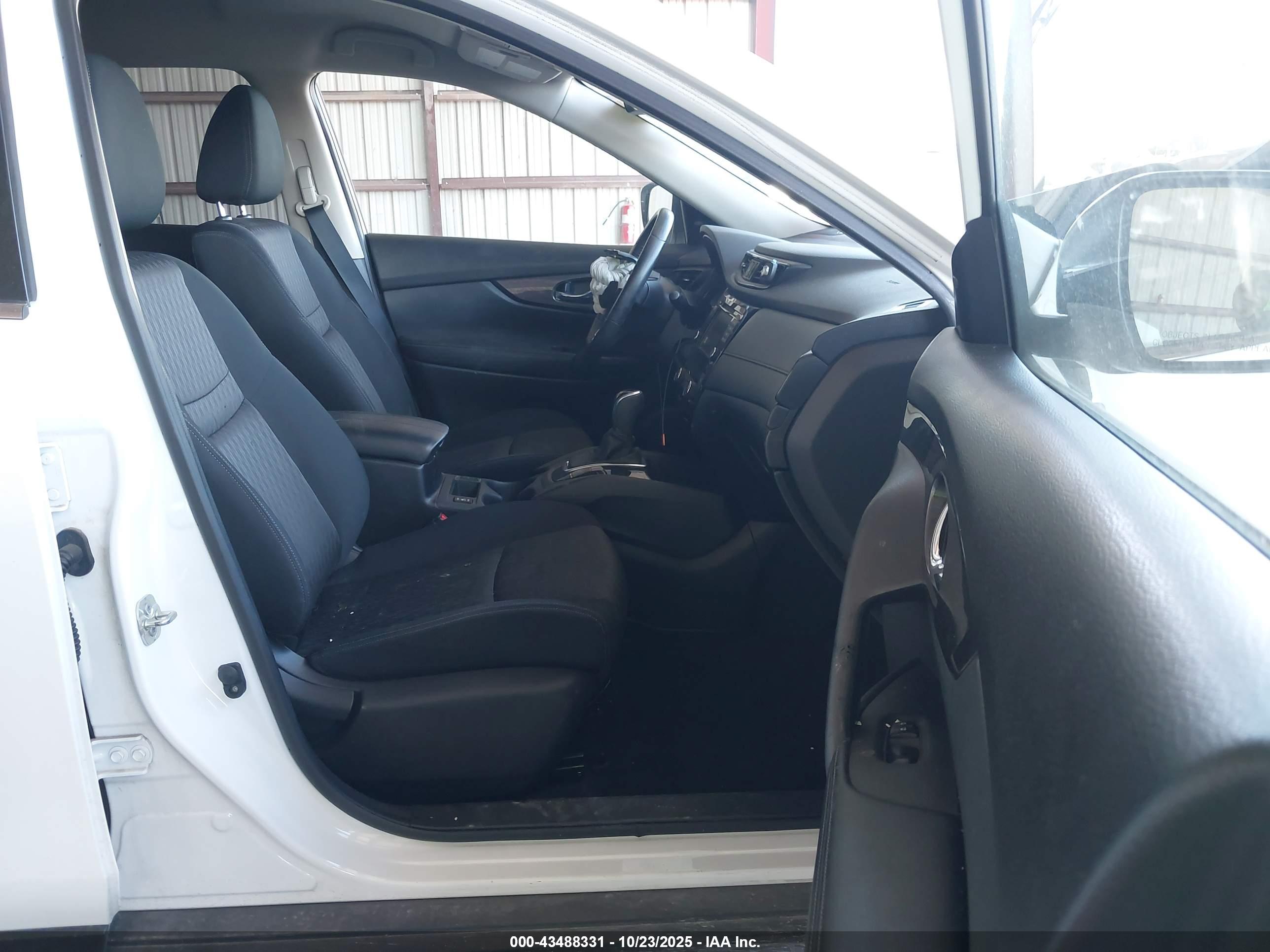 NISSAN ROGUE image 5