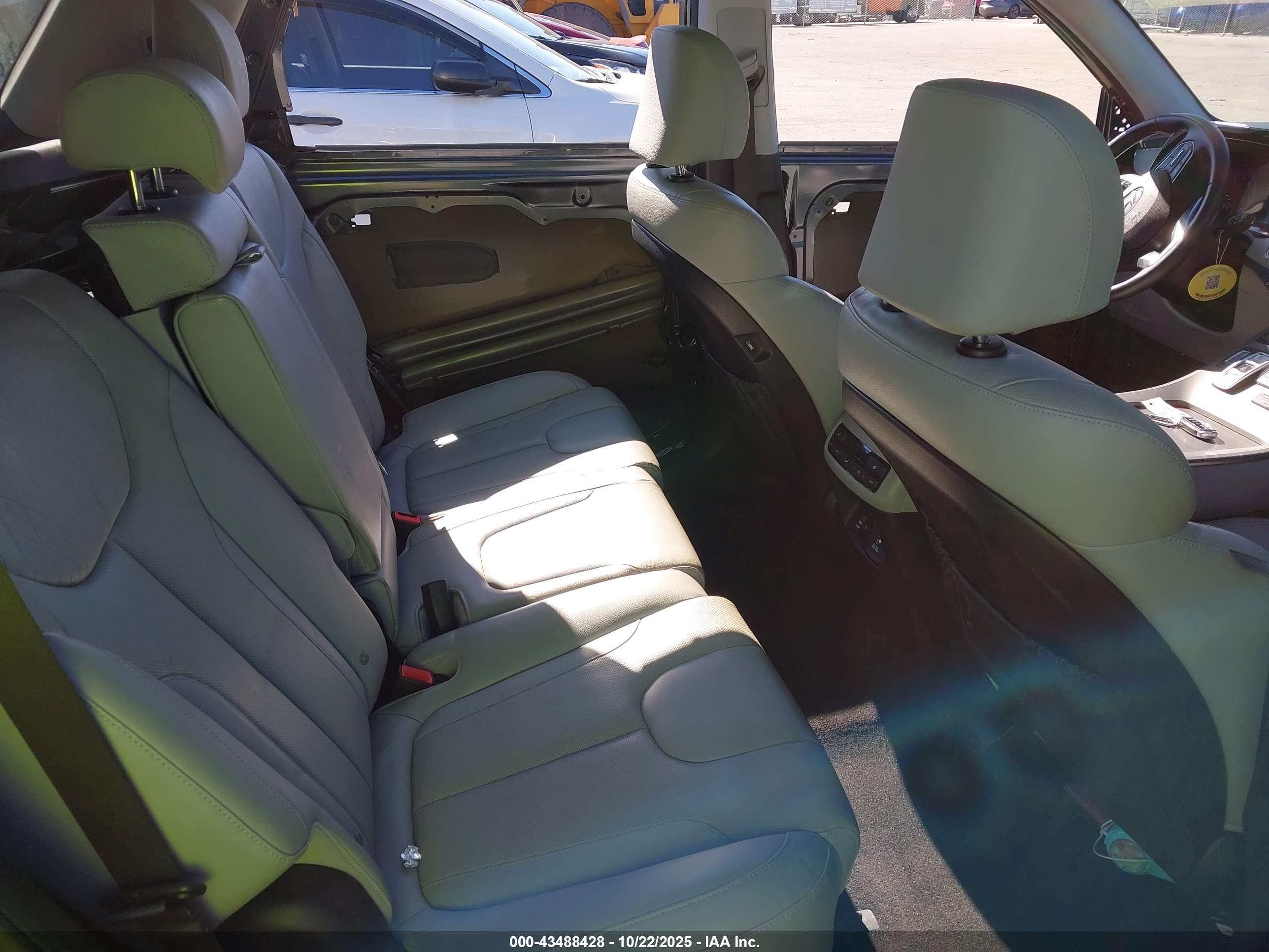 HYUNDAI PALISADE image 8