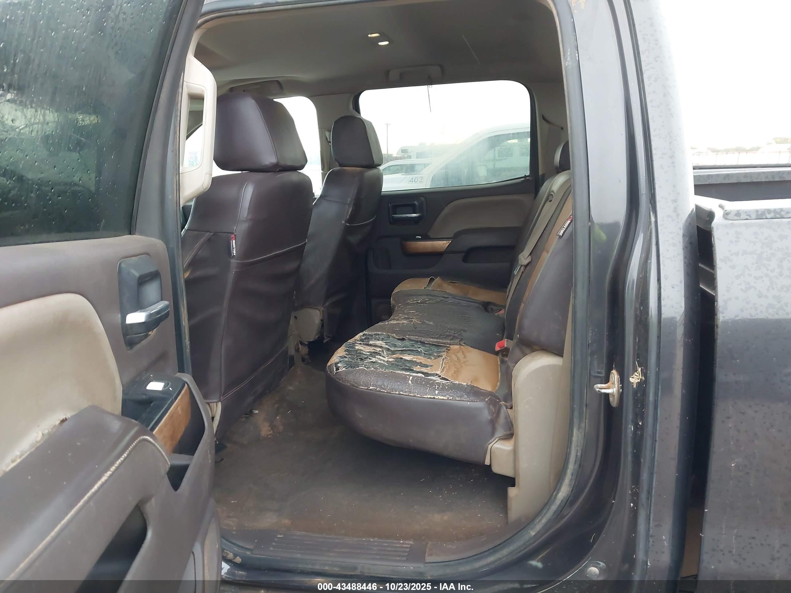 CHEVROLET SILVERADO image 8