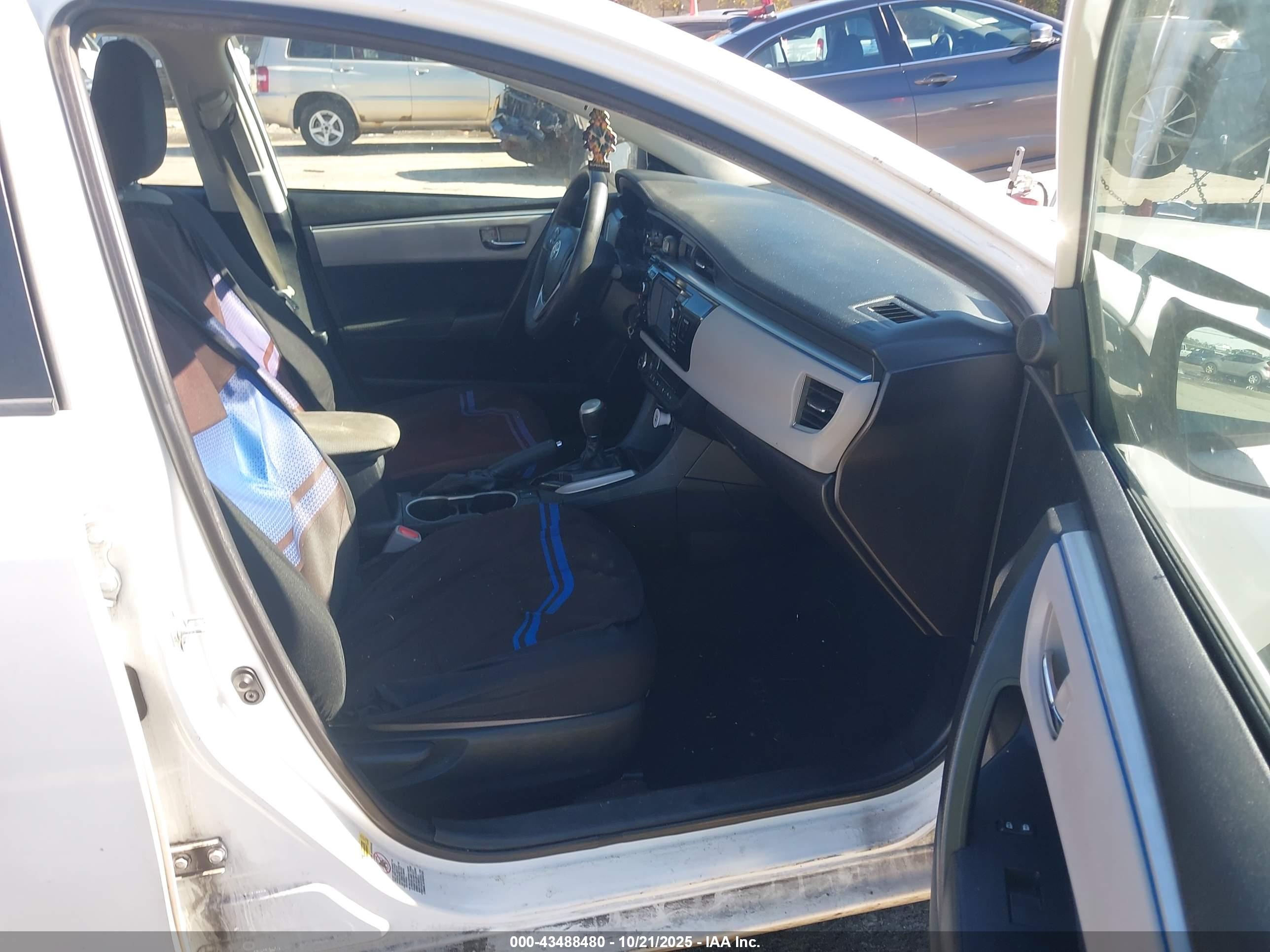 TOYOTA COROLLA image 5