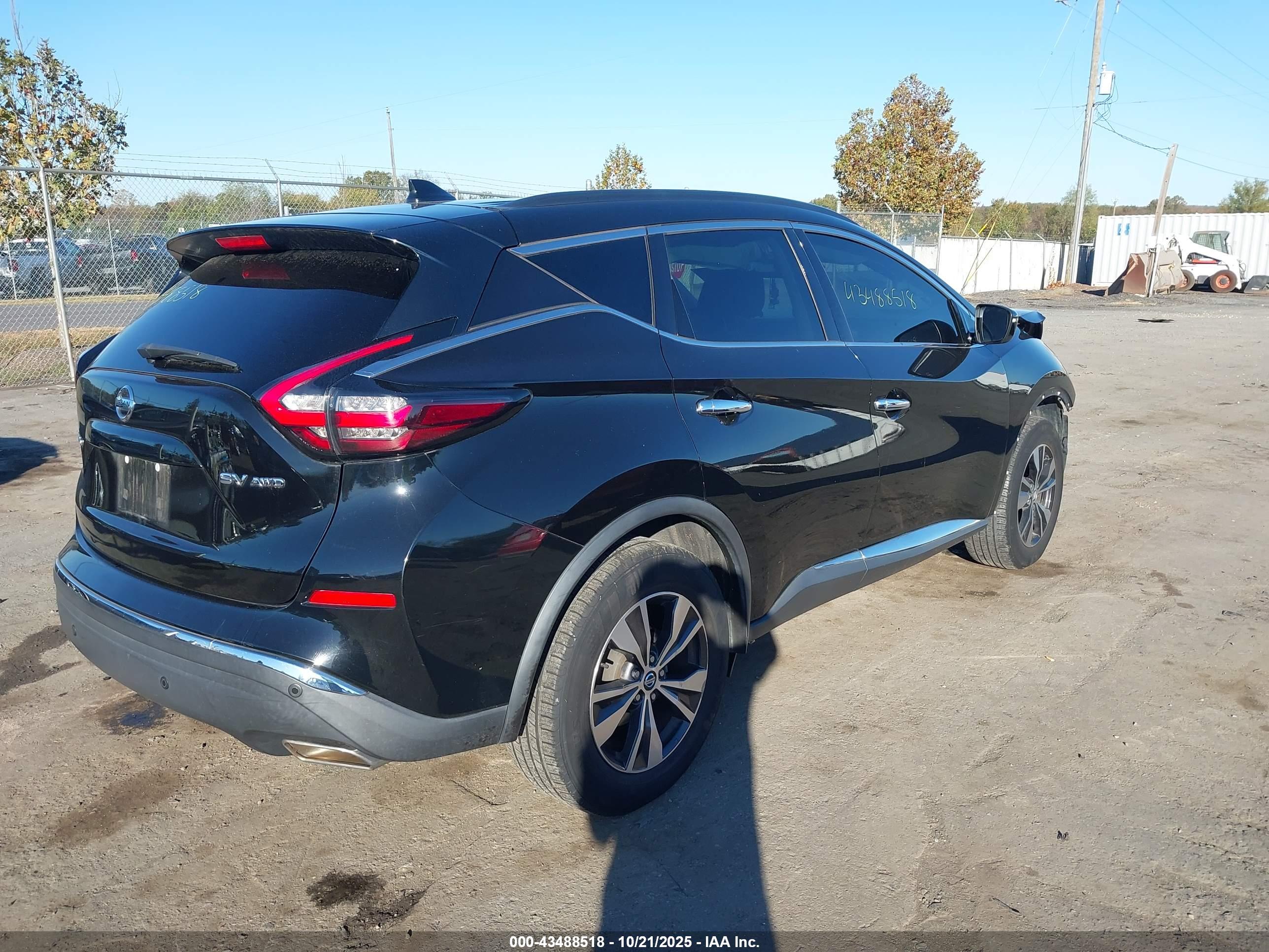 NISSAN MURANO image 4
