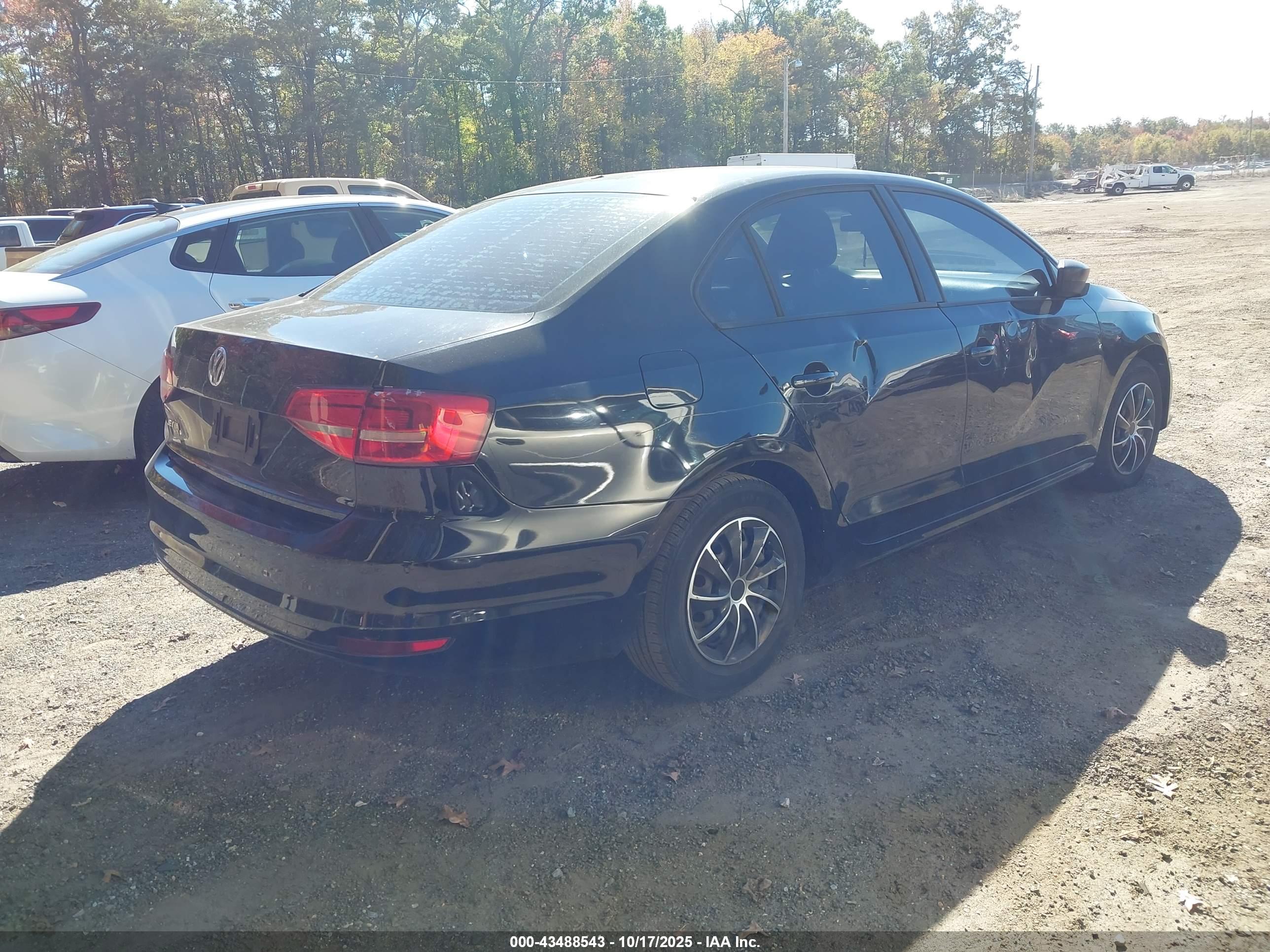 VOLKSWAGEN JETTA image 4