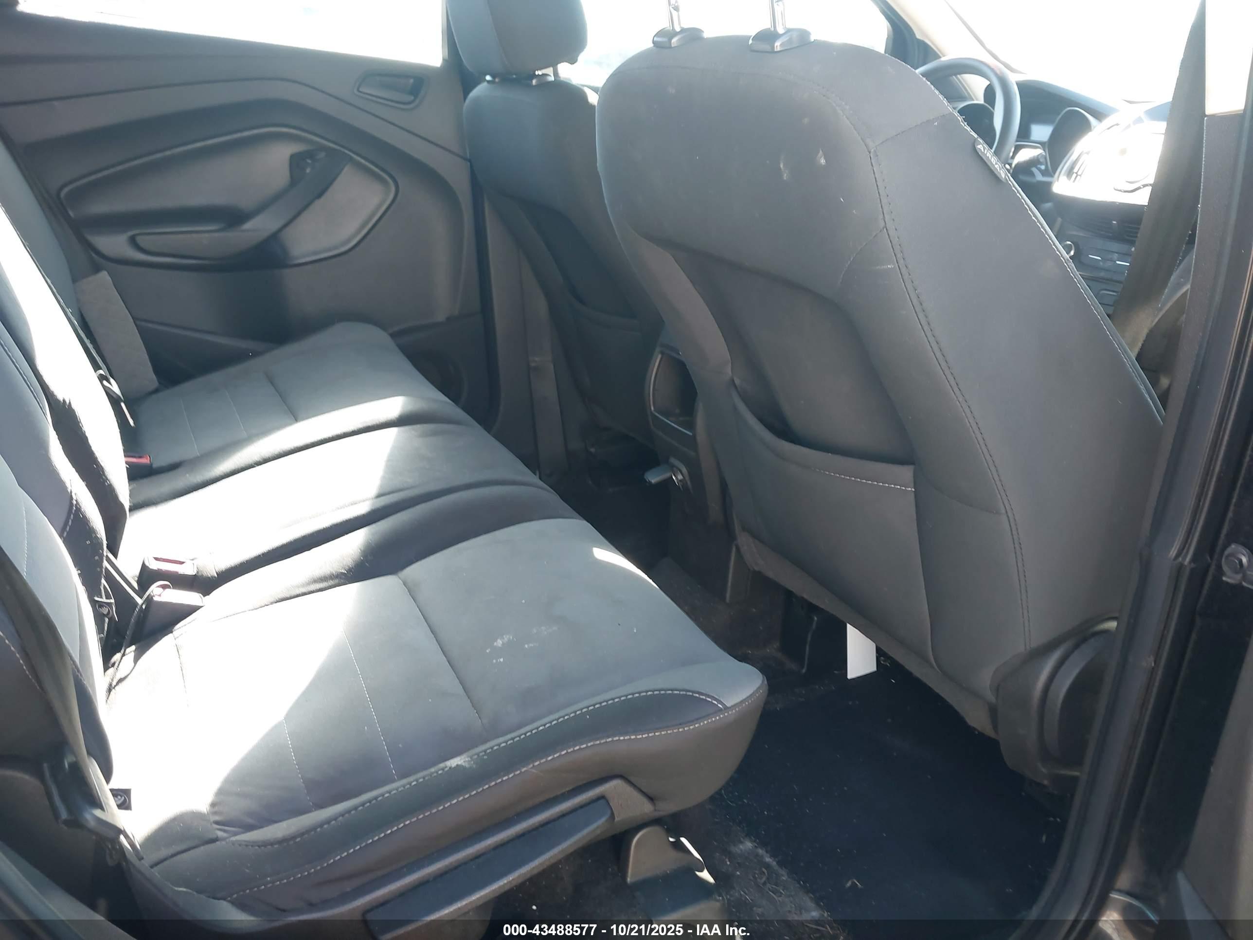 FORD ESCAPE image 8