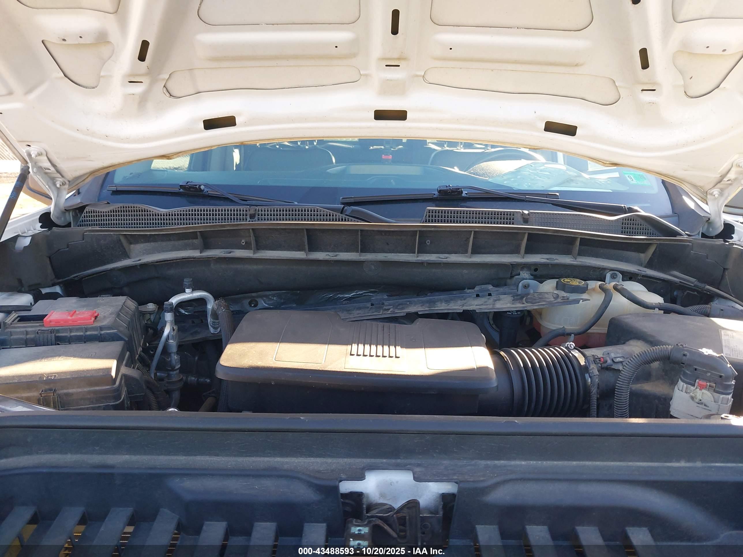 GMC SIERRA image 10