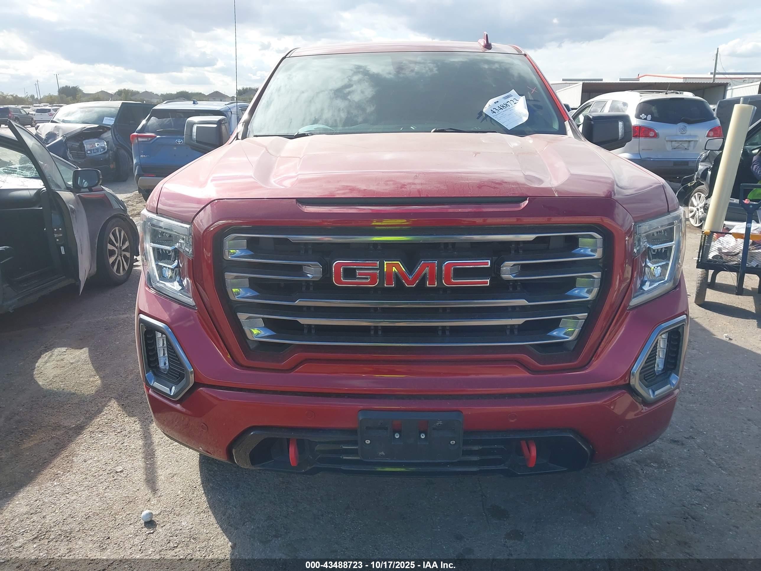 GMC SIERRA image 6