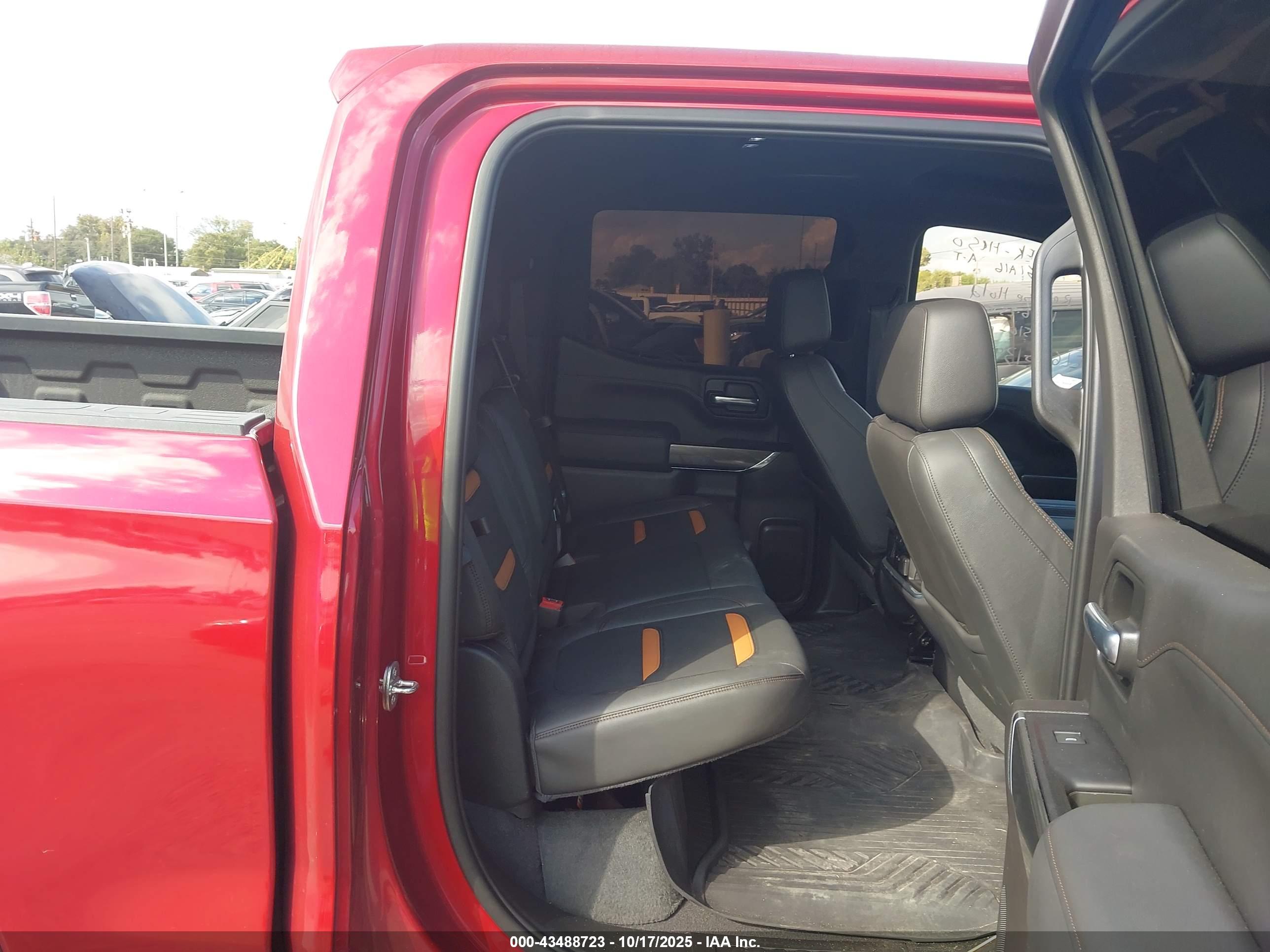 GMC SIERRA image 8
