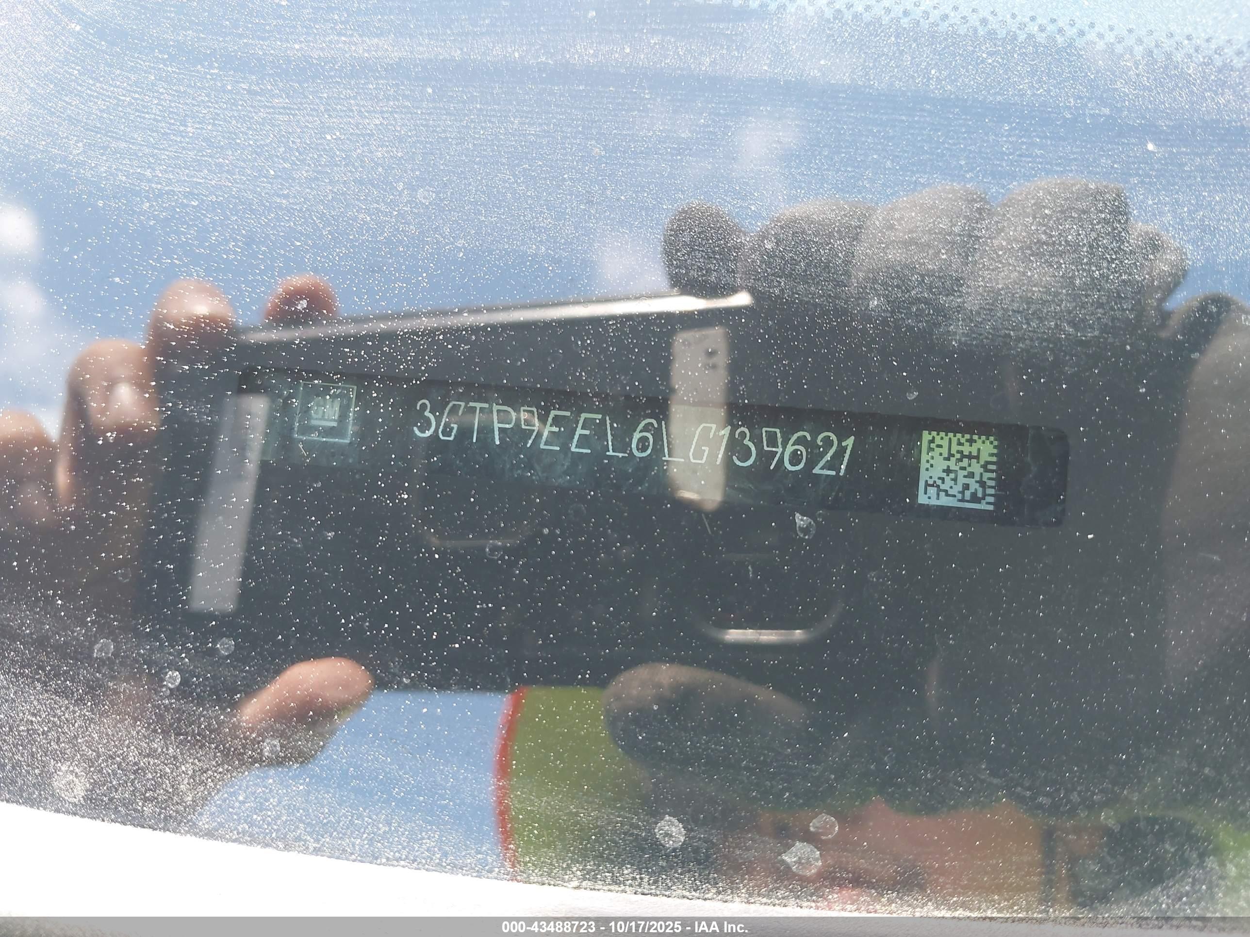 GMC SIERRA image 9