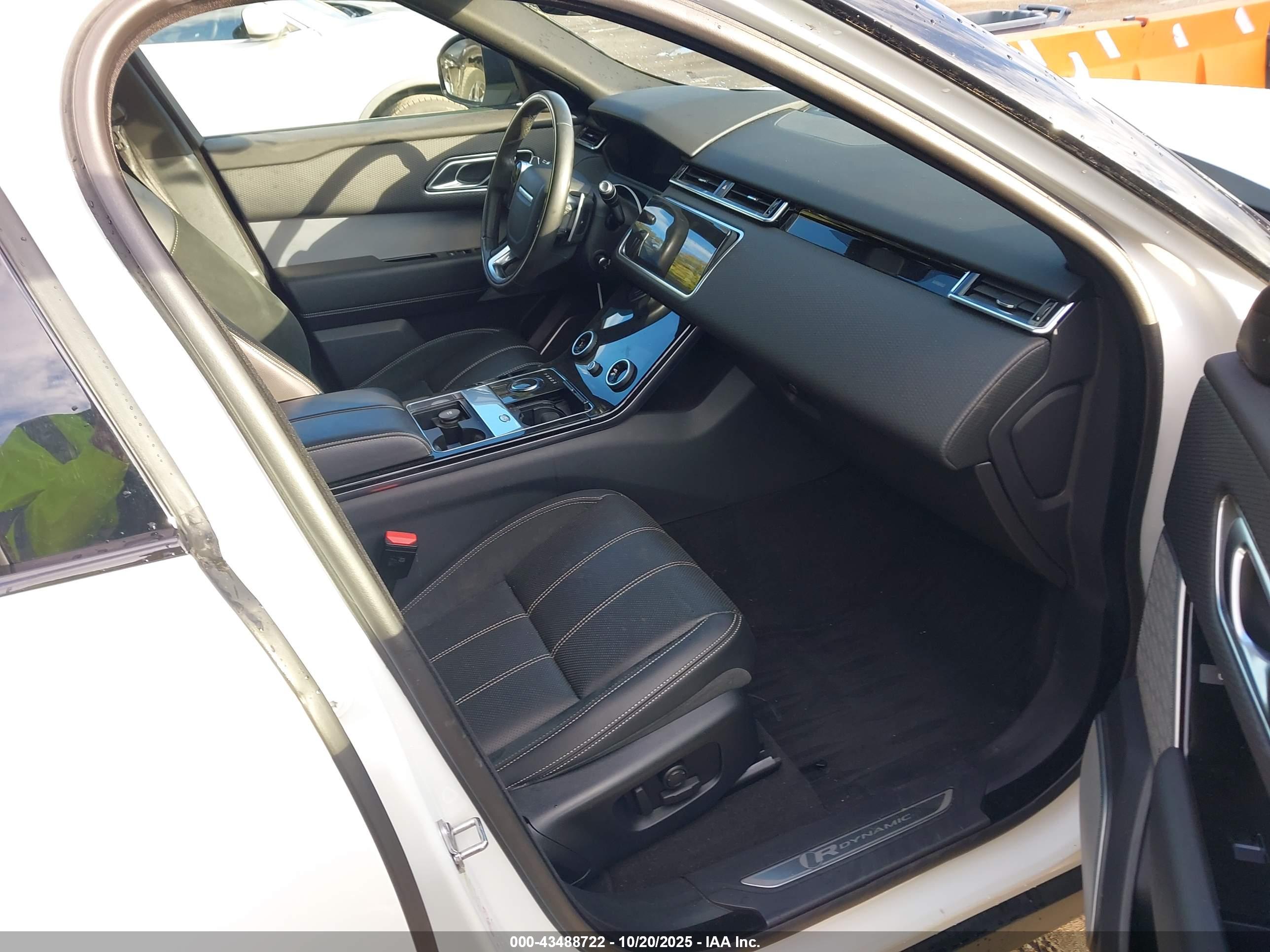 LAND ROVER image 5