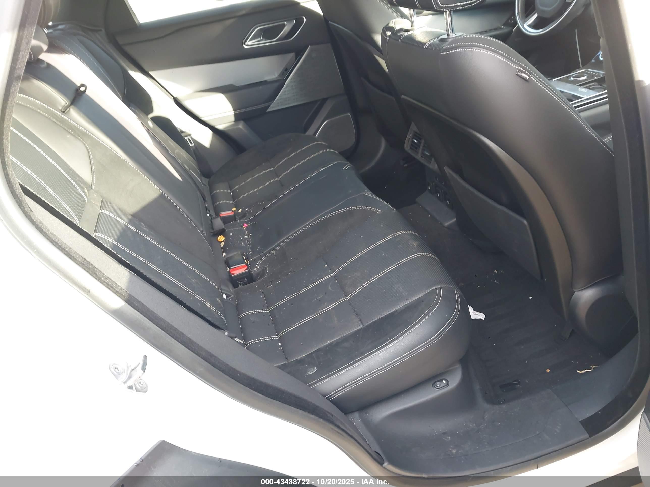 LAND ROVER image 8