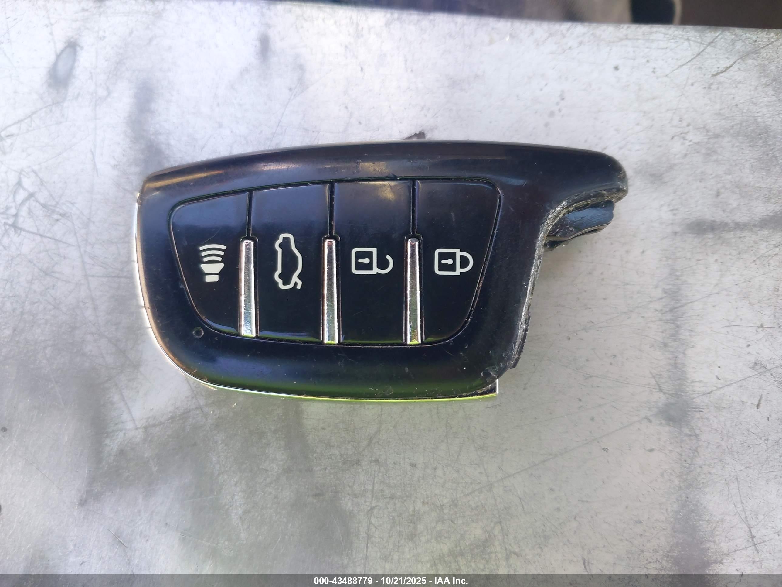 CADILLAC SRX image 11