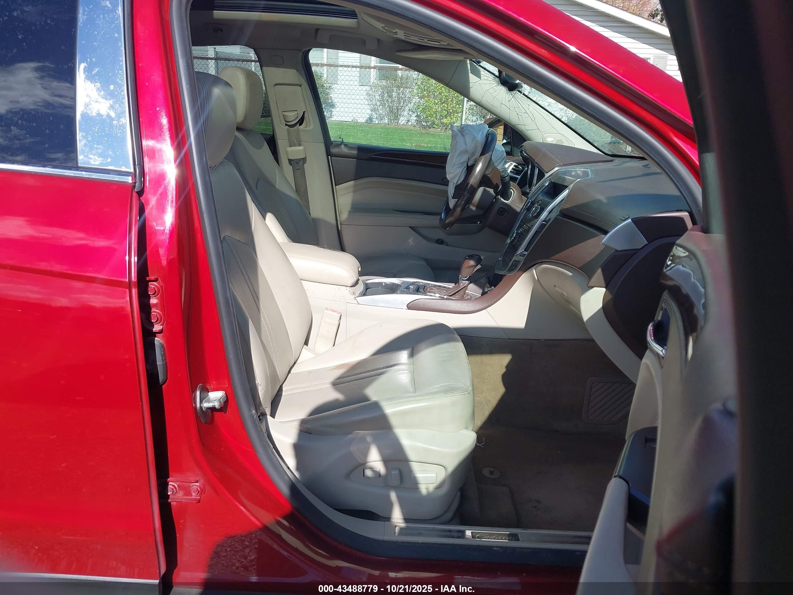 CADILLAC SRX image 5