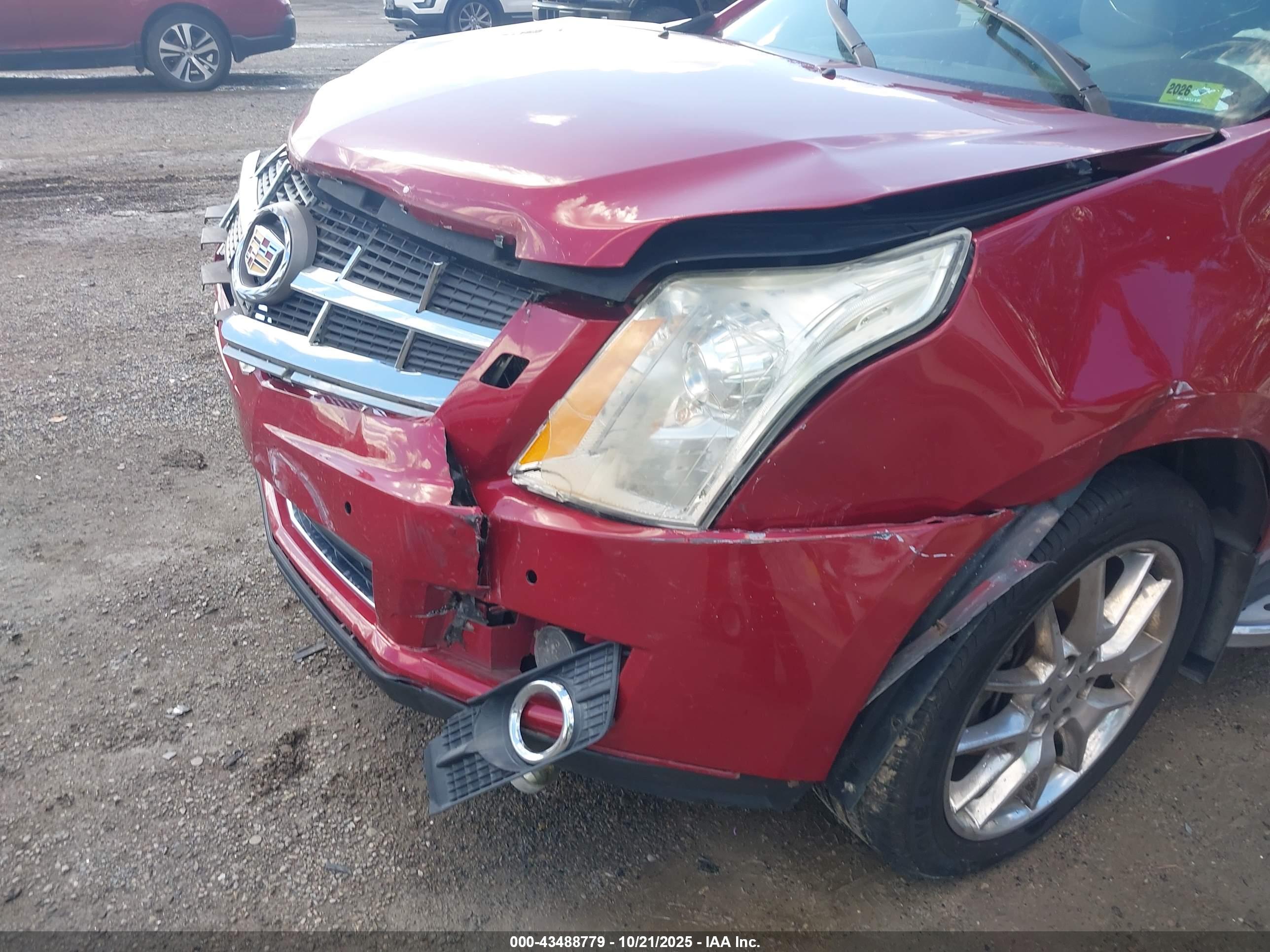 CADILLAC SRX image 6