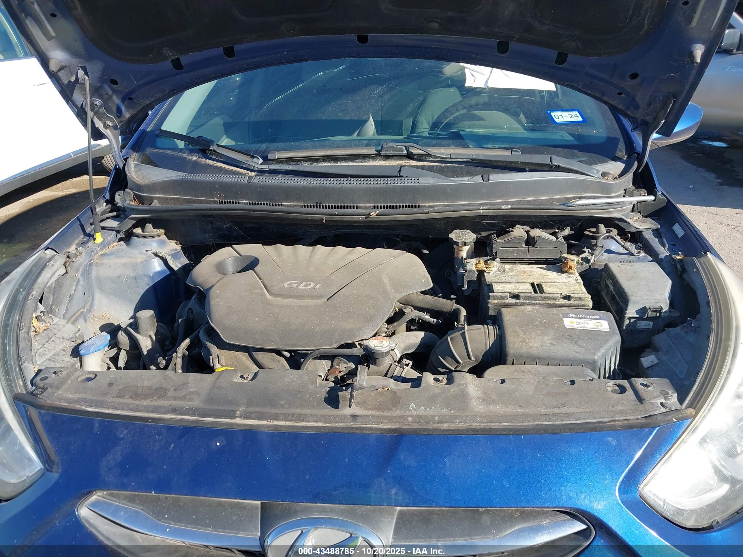 HYUNDAI ACCENT image 10