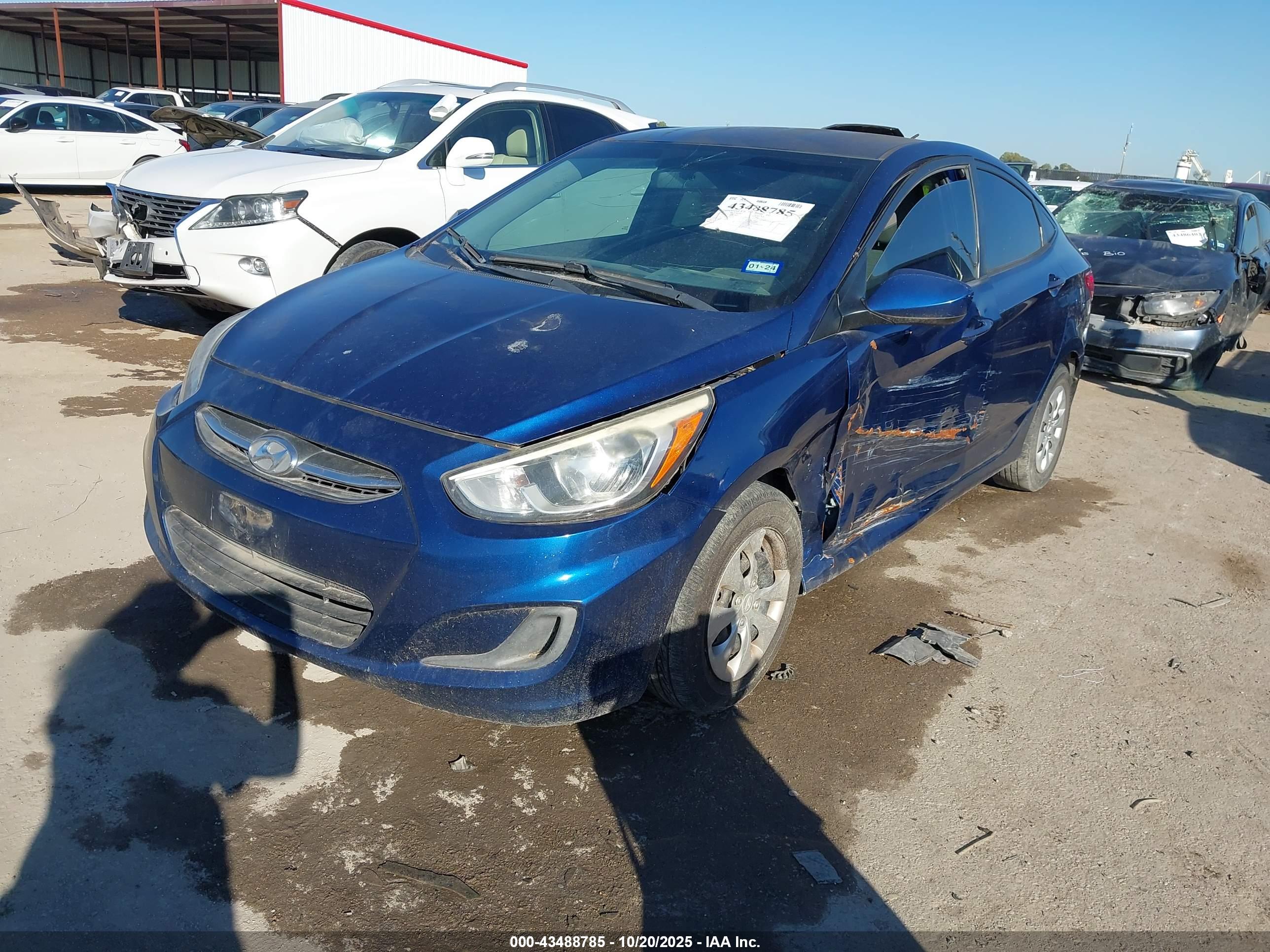HYUNDAI ACCENT image 2