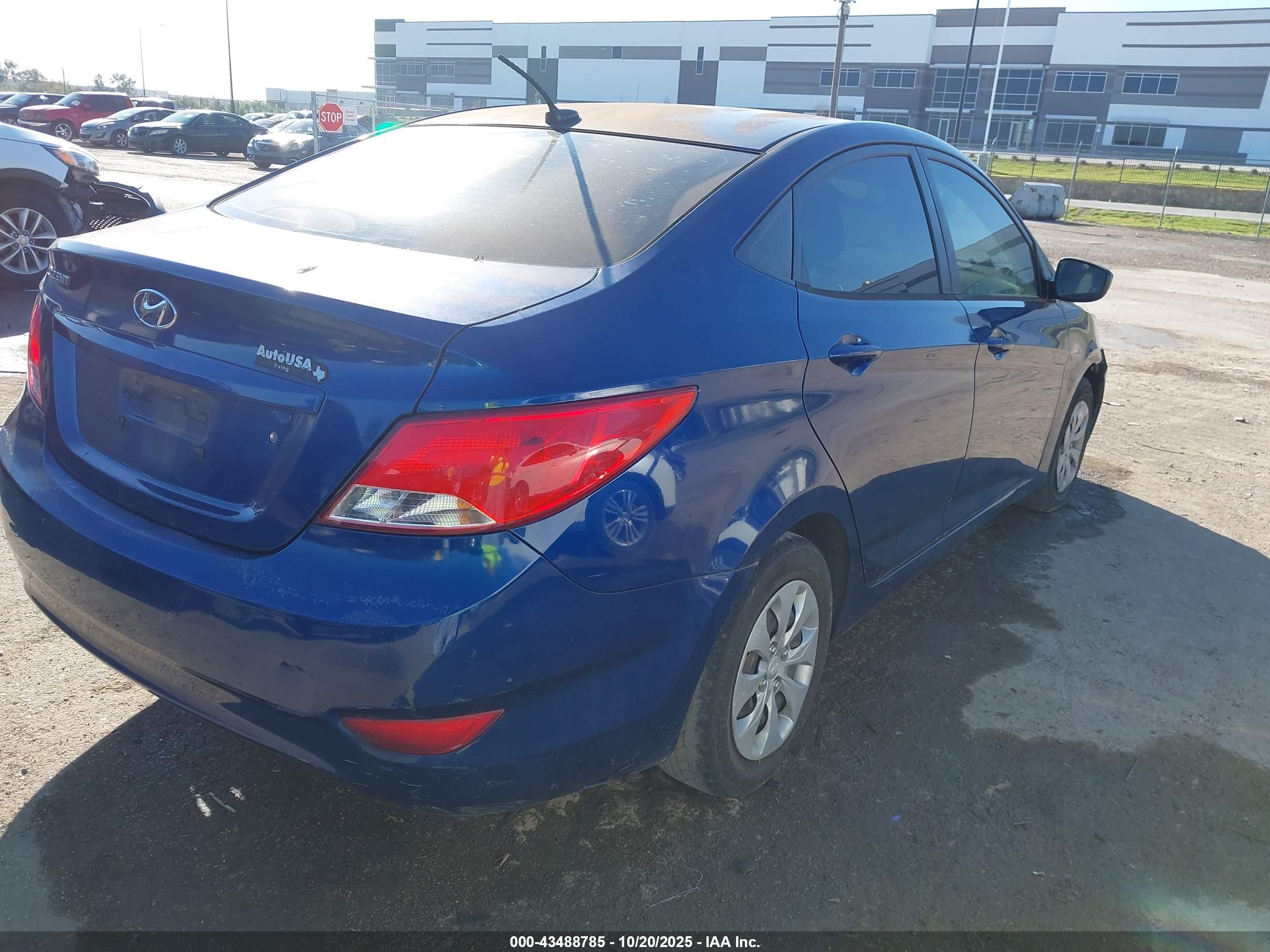 HYUNDAI ACCENT image 4