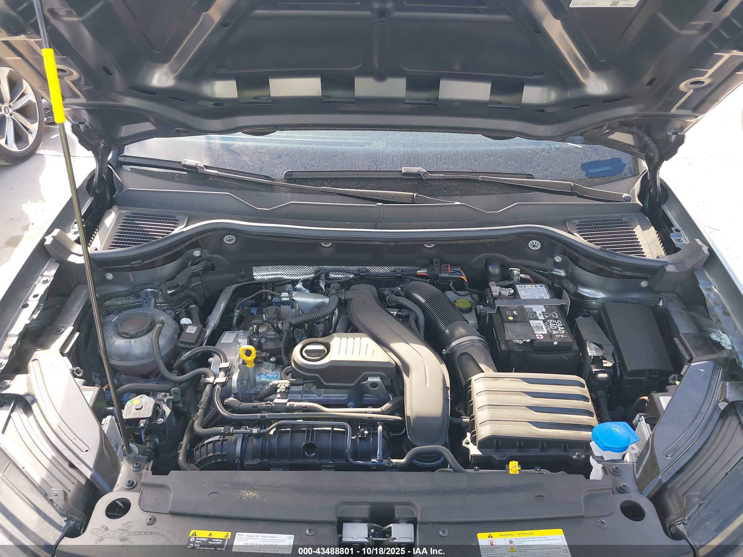 VOLKSWAGEN TAOS image 10