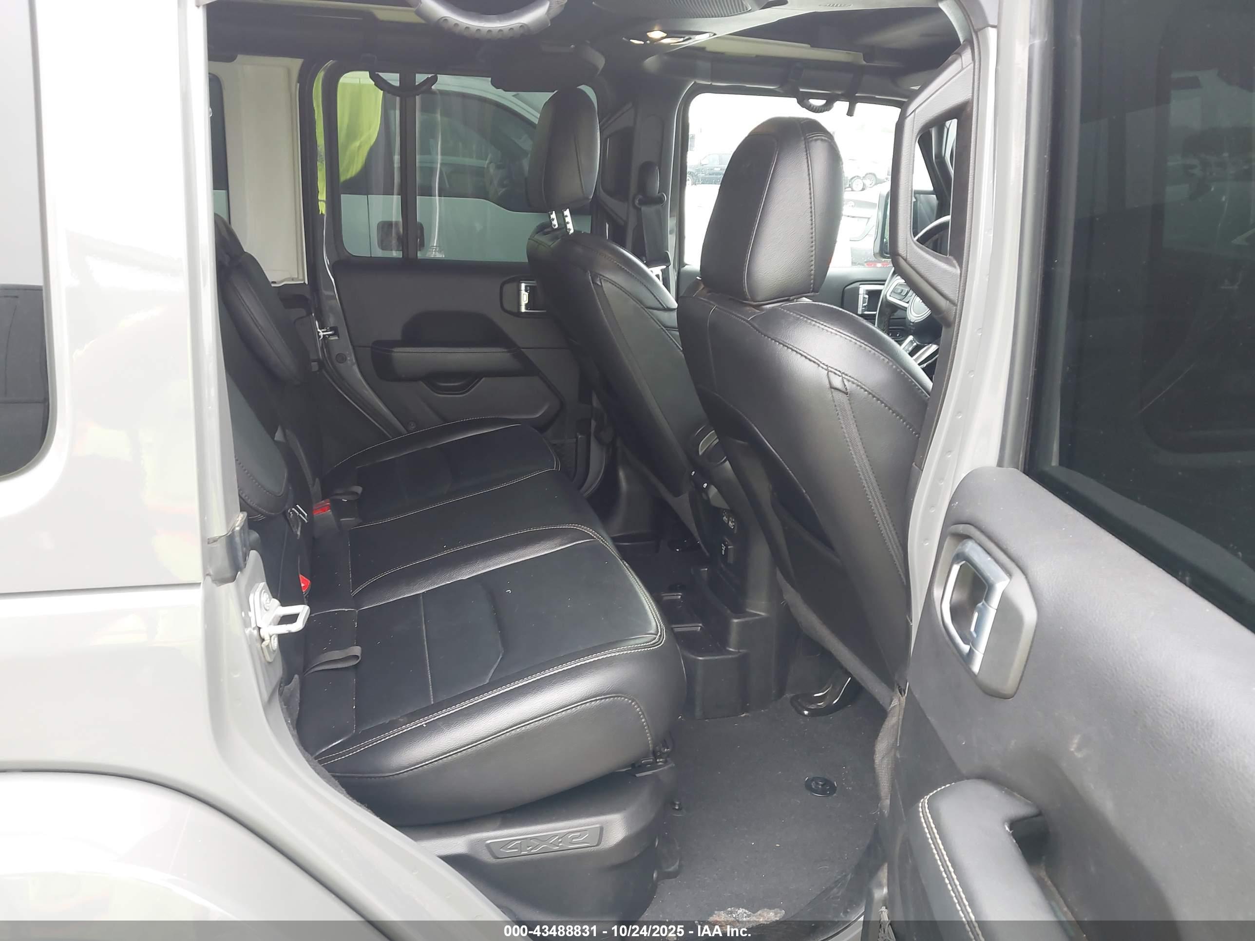 JEEP WRANGLER image 8