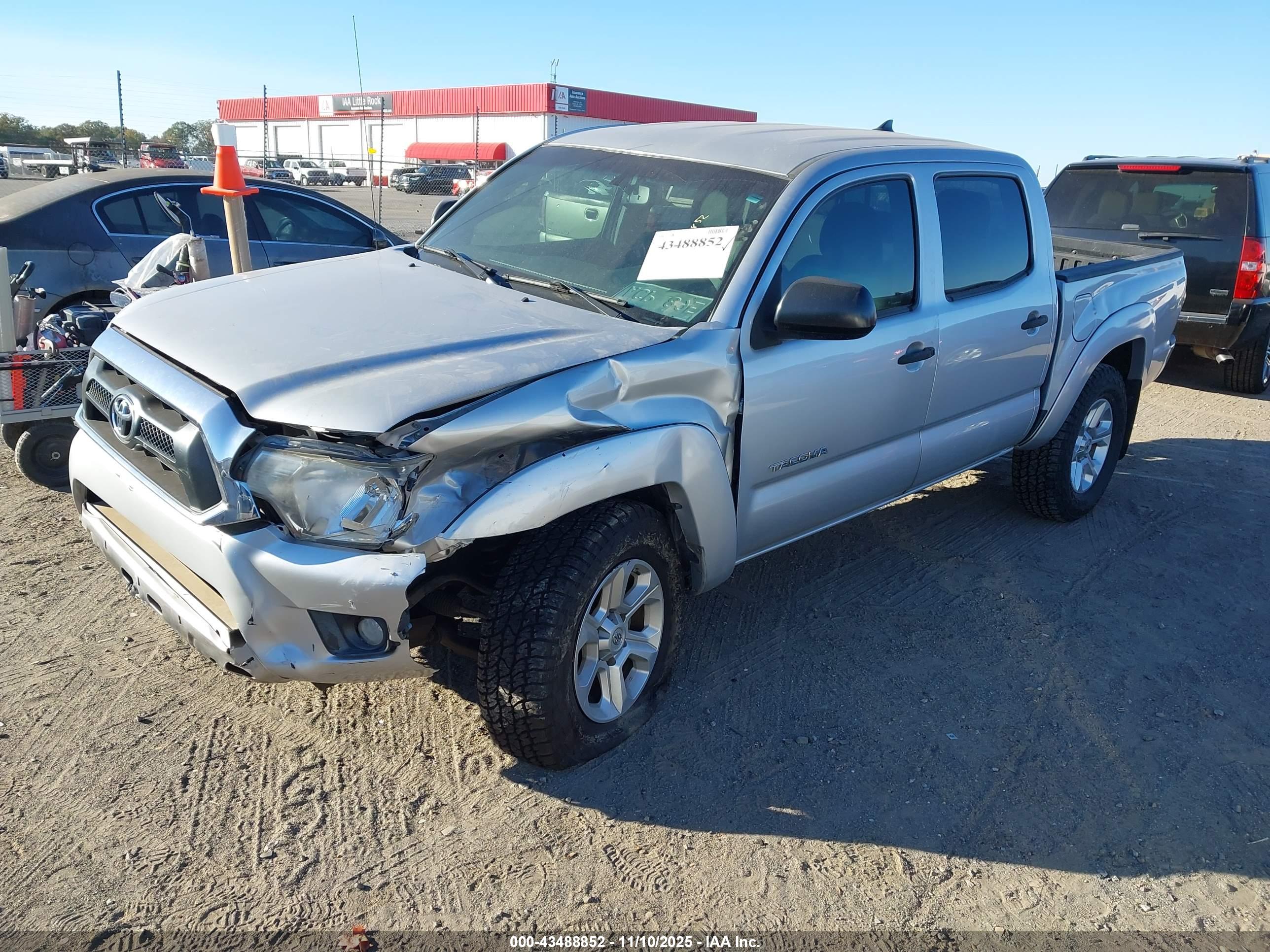 TOYOTA TACOMA image 2