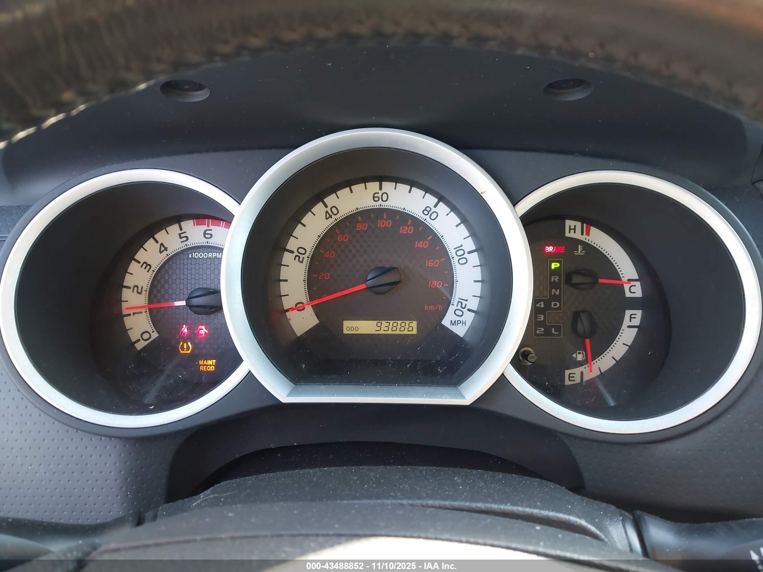 TOYOTA TACOMA image 7