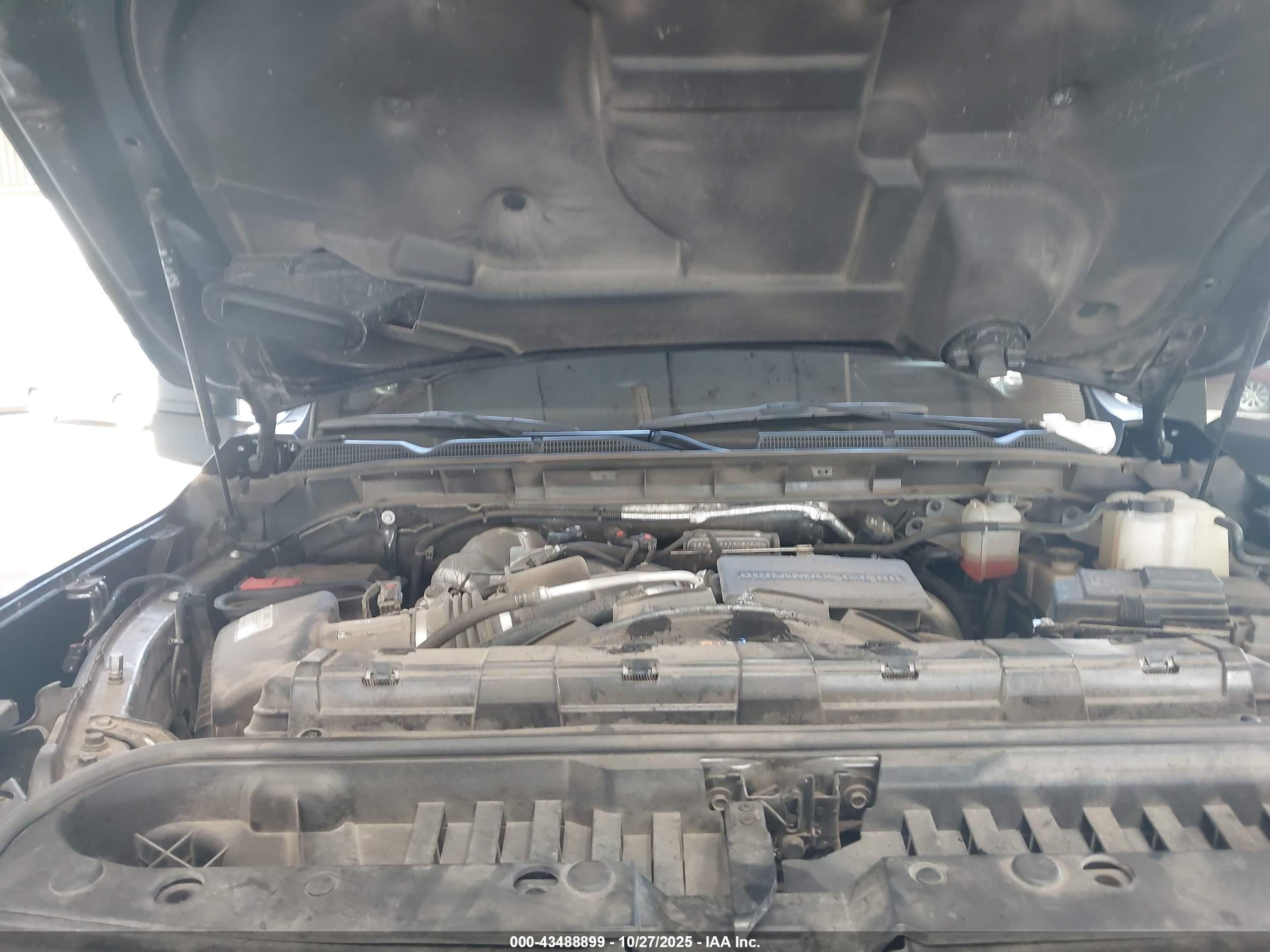 GMC SIERRA image 10