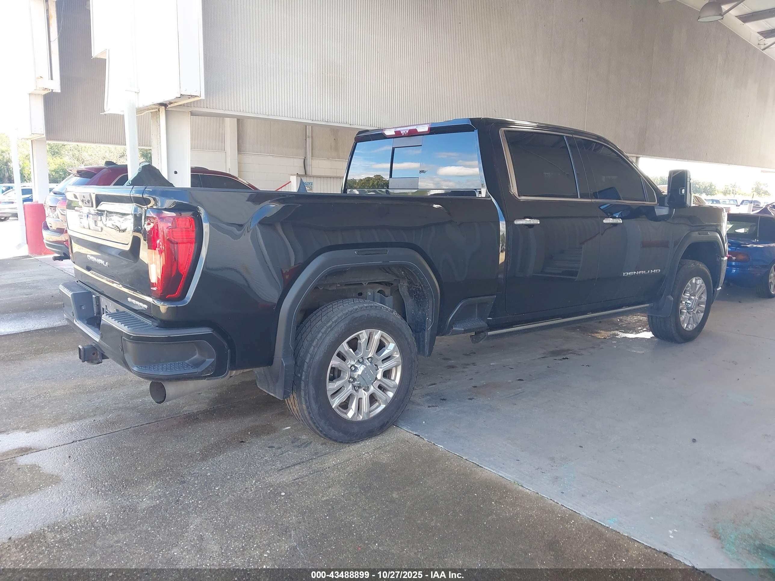 GMC SIERRA image 4