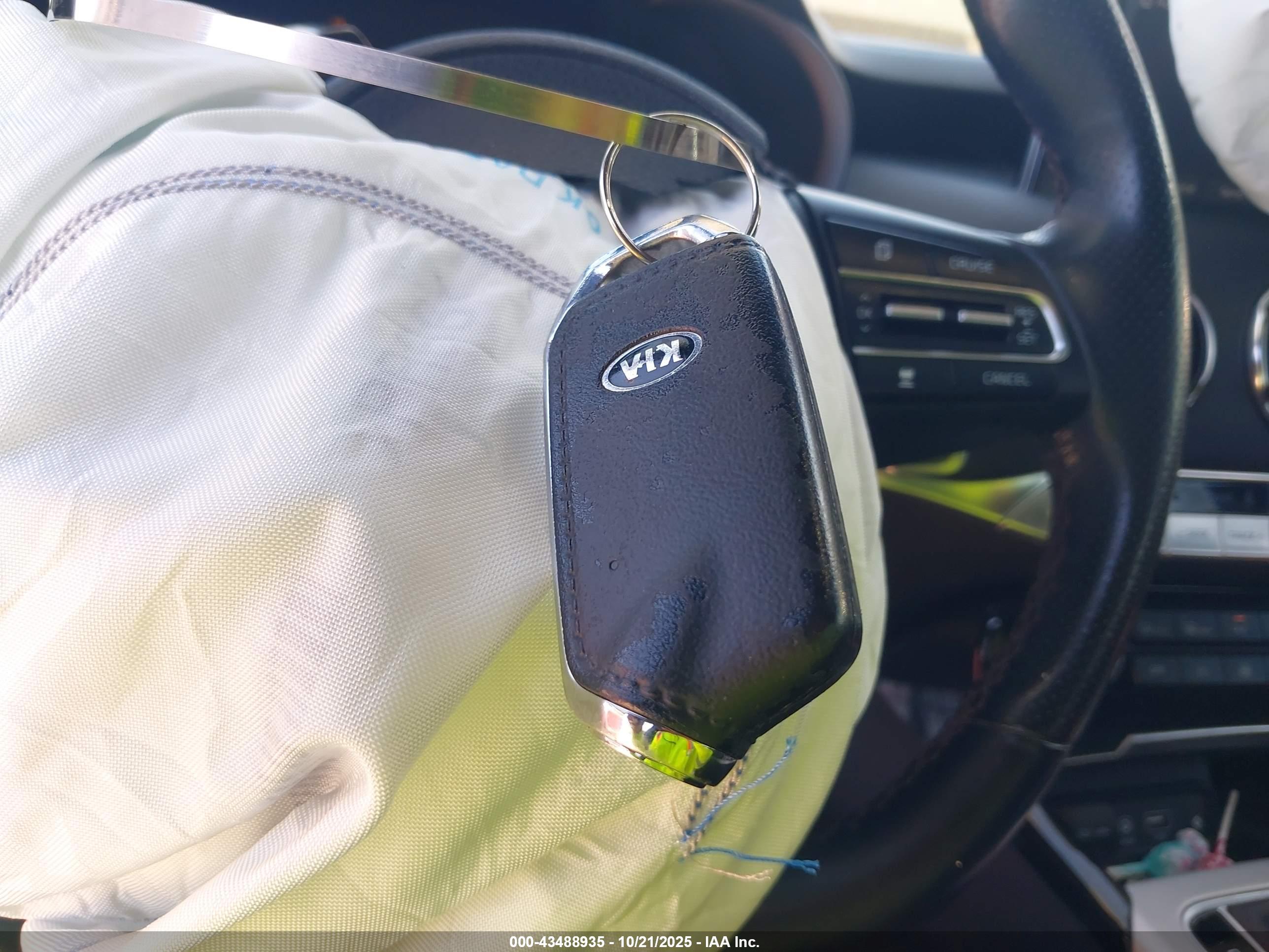 KIA STINGER image 11
