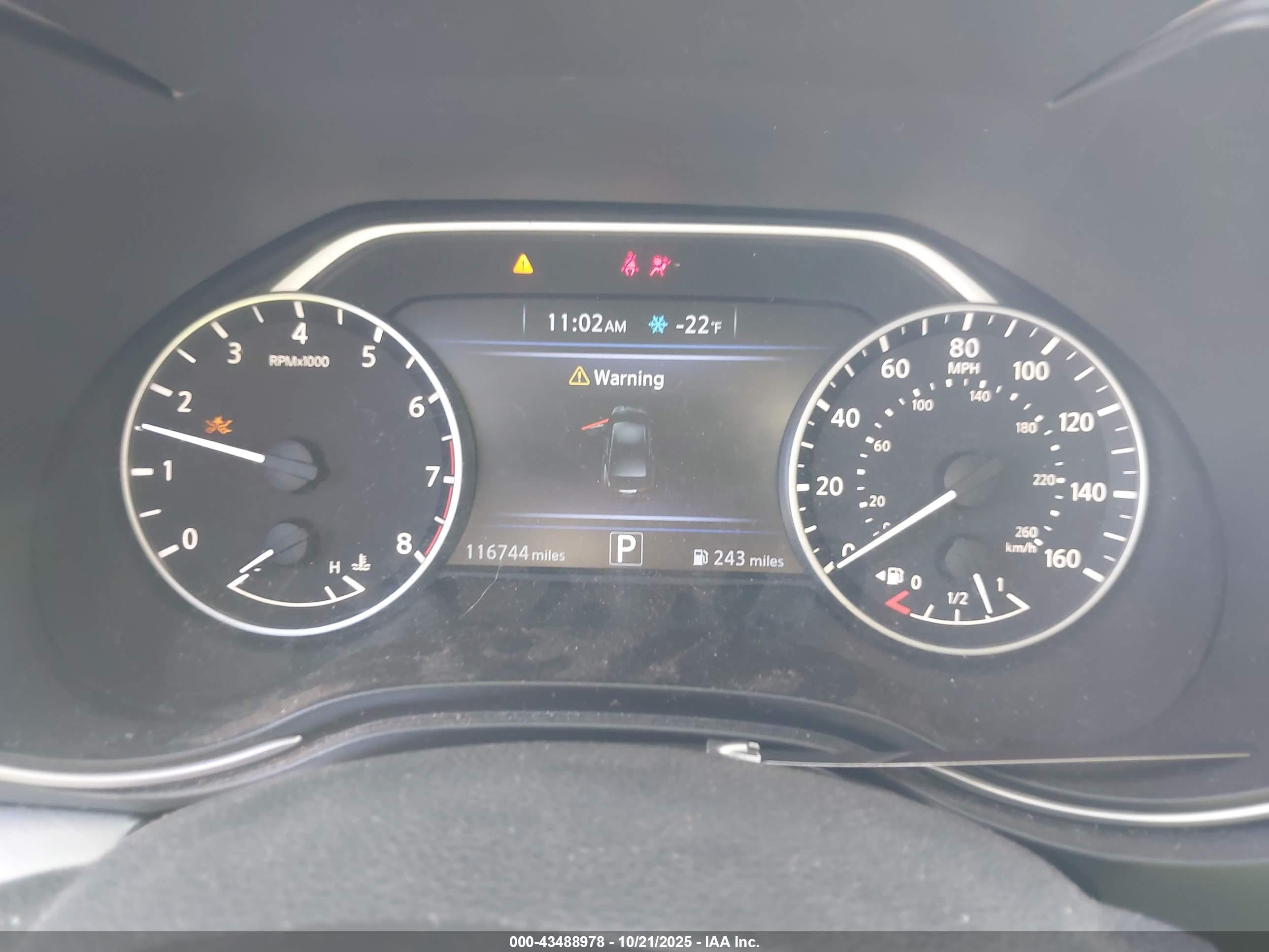 NISSAN MAXIMA image 7