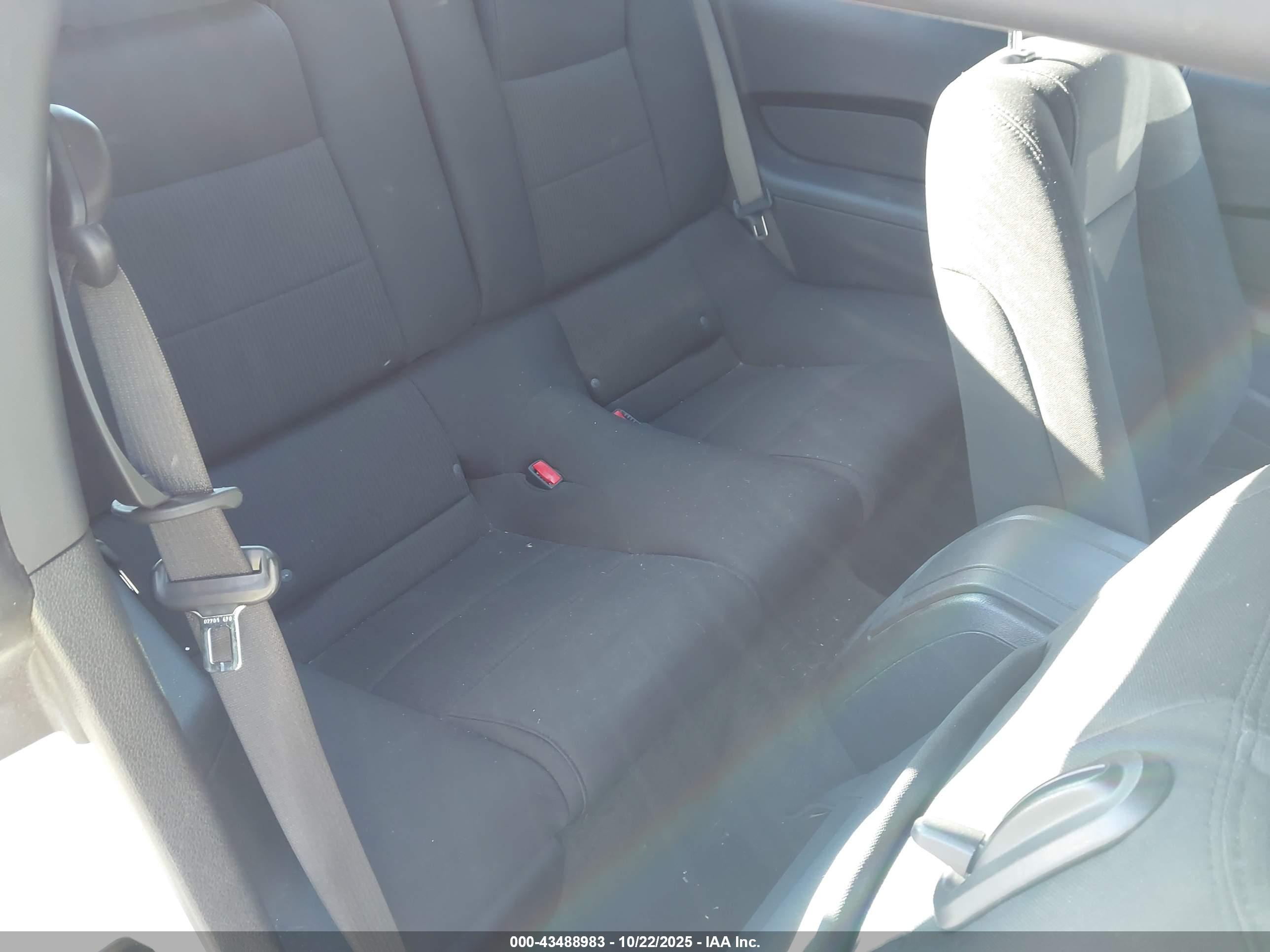 FORD MUSTANG image 8