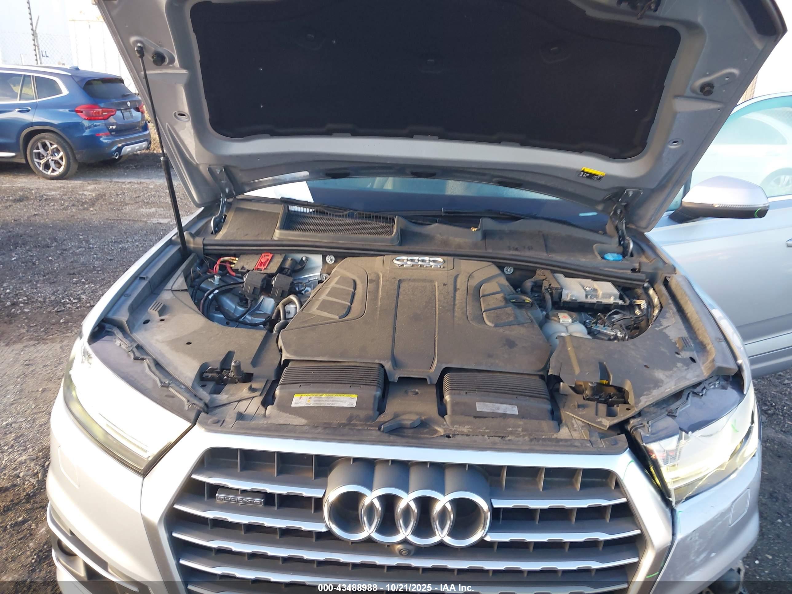 AUDI Q7 image 10