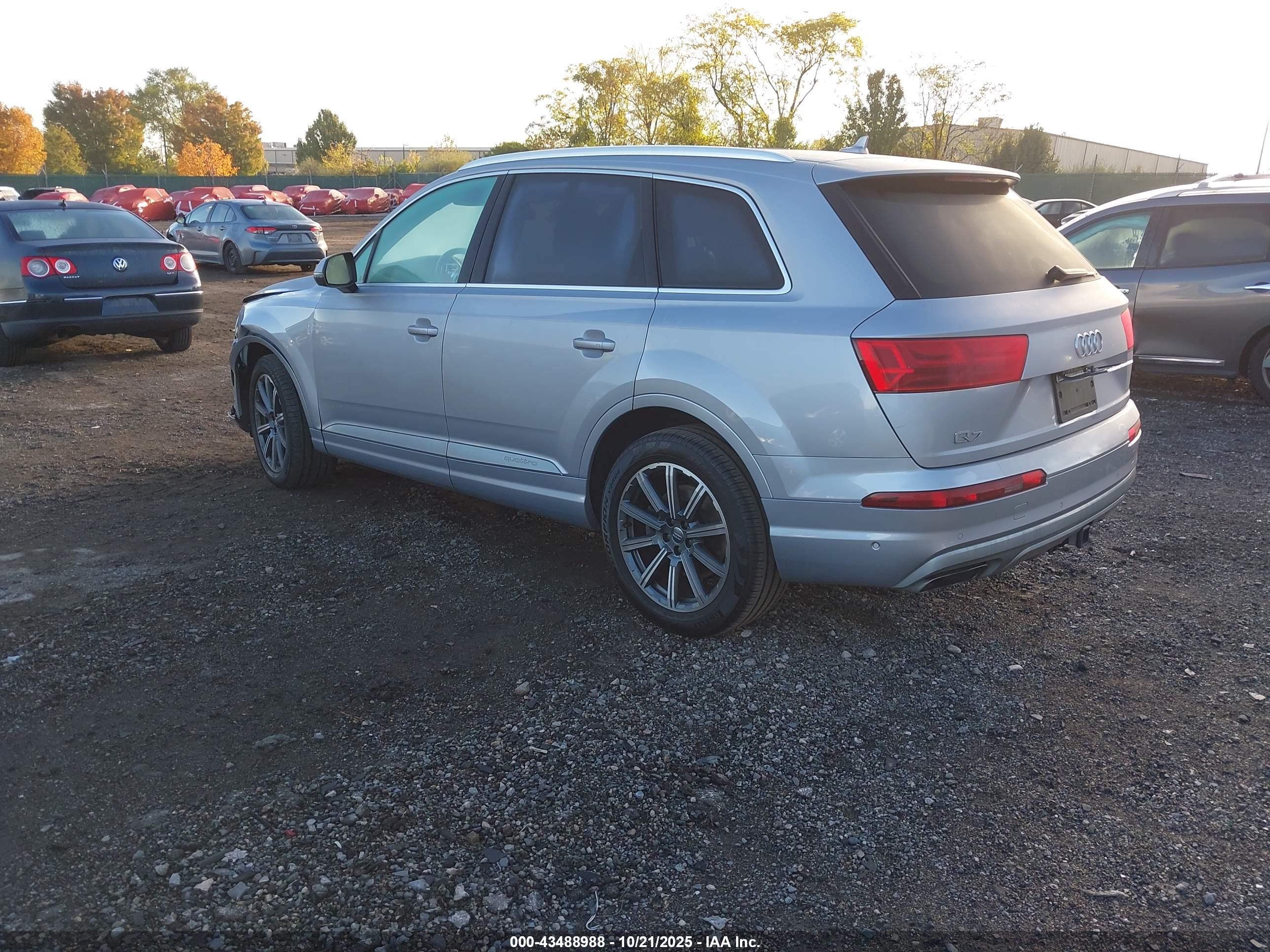 AUDI Q7 image 3