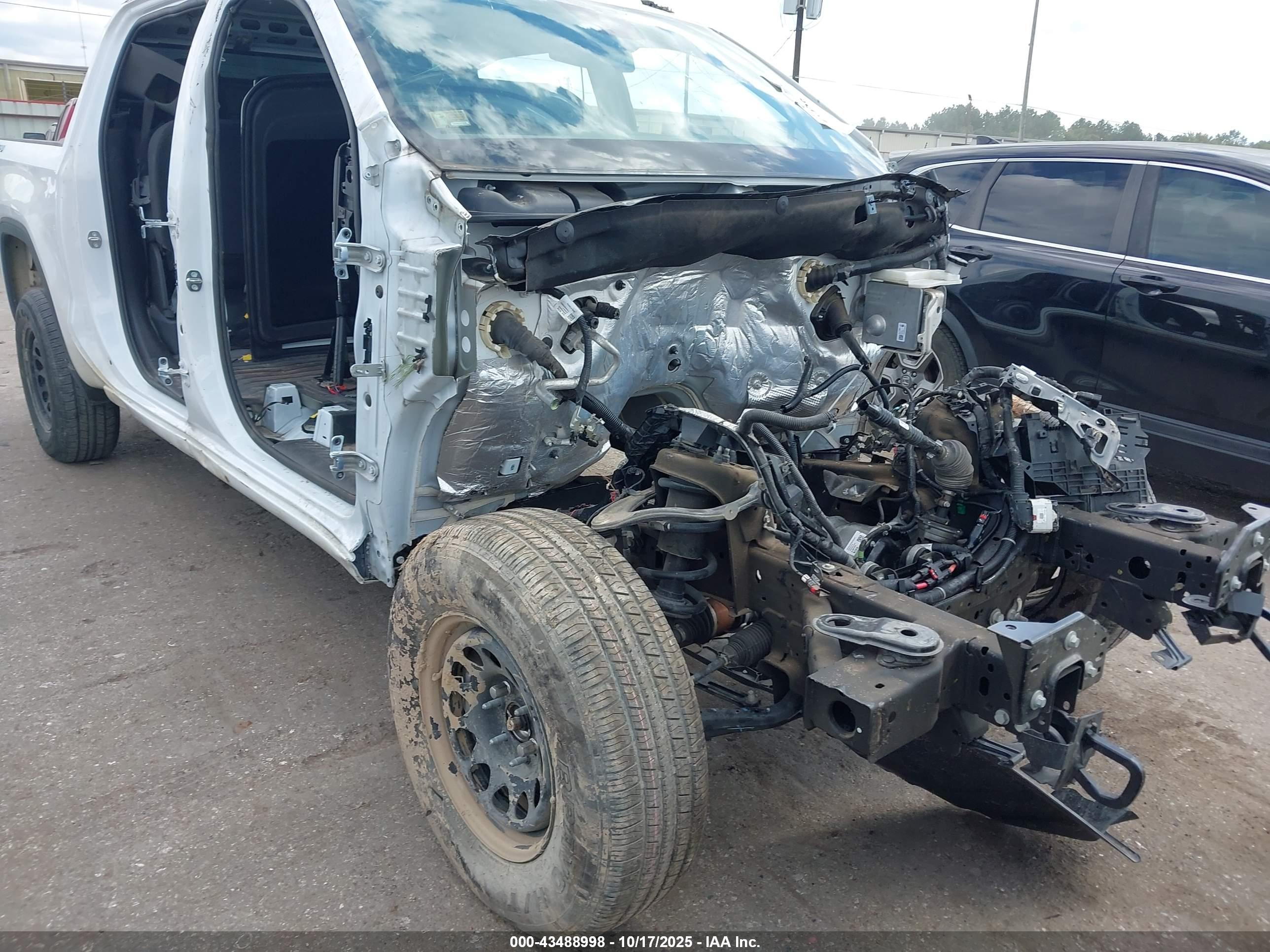 GMC SIERRA image 6