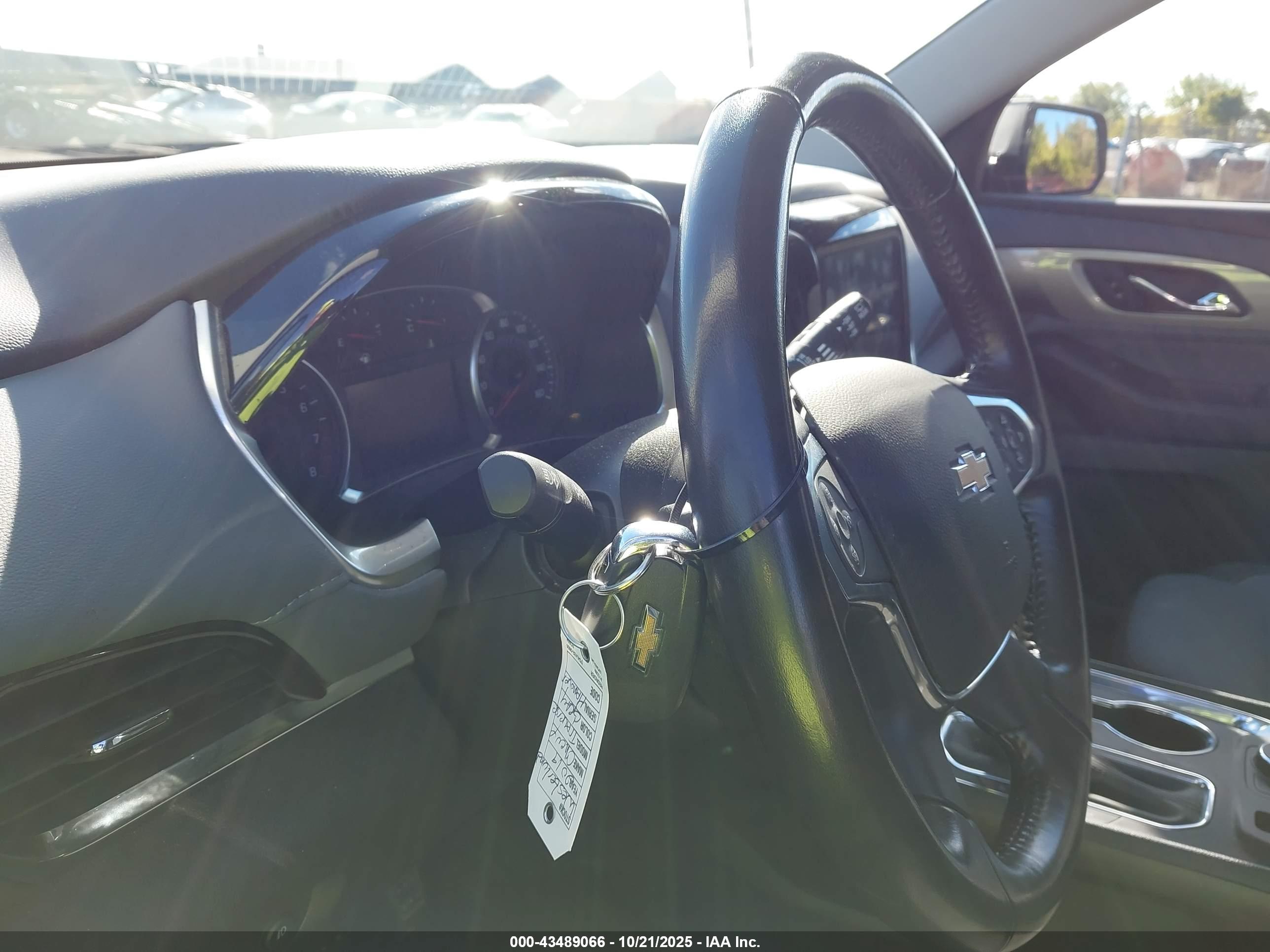 CHEVROLET TRAVERSE image 11