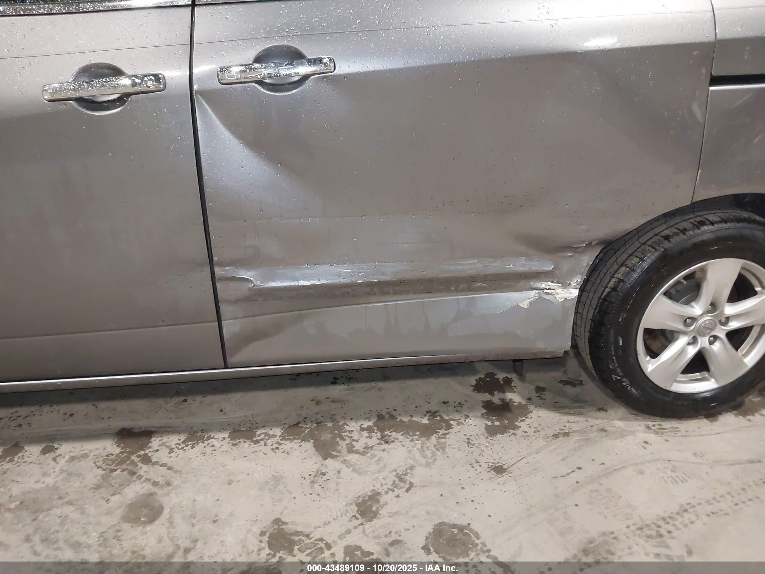 NISSAN QUEST image 6