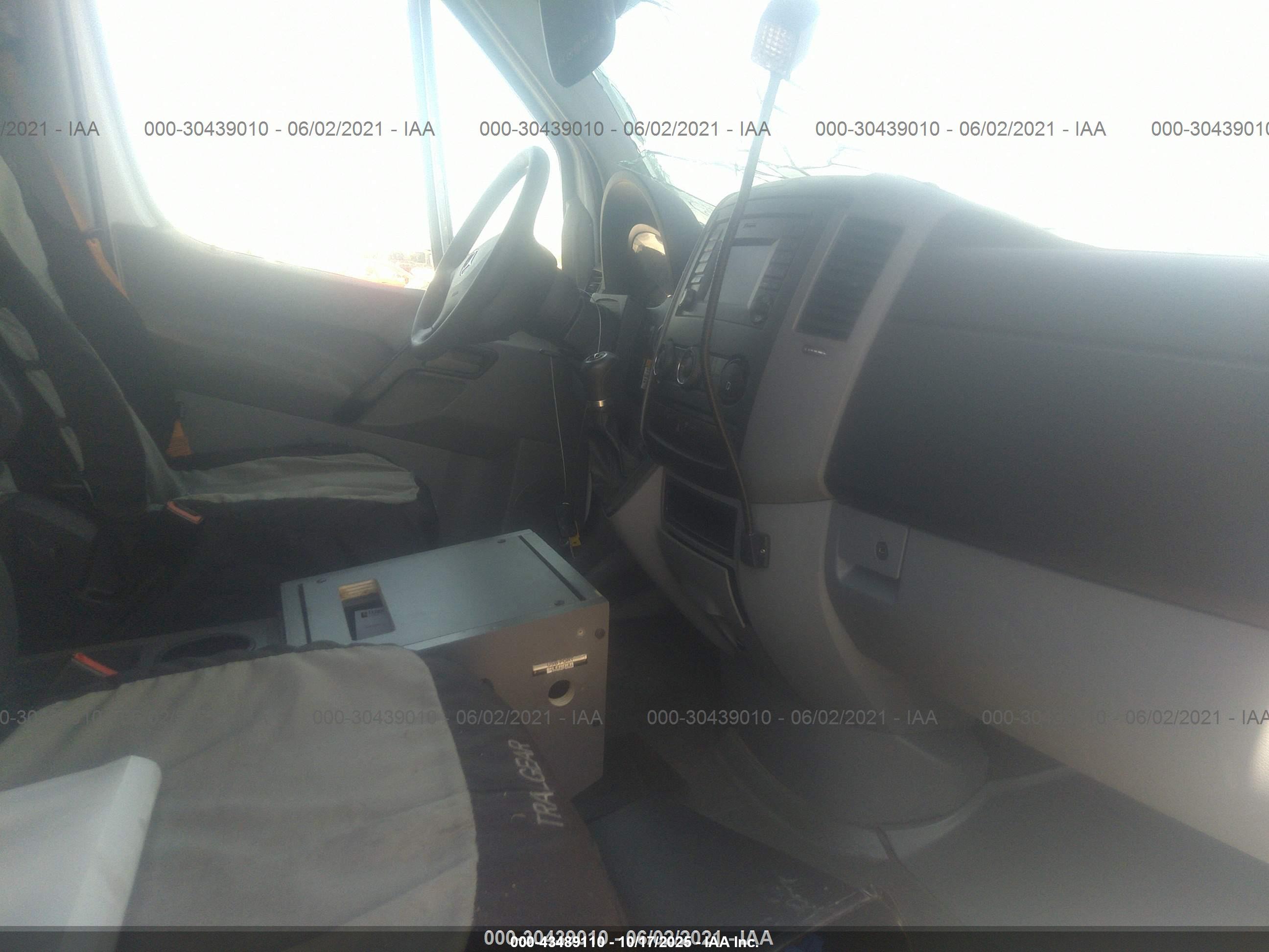 MERCEDES-BENZ SPRINTER image 5