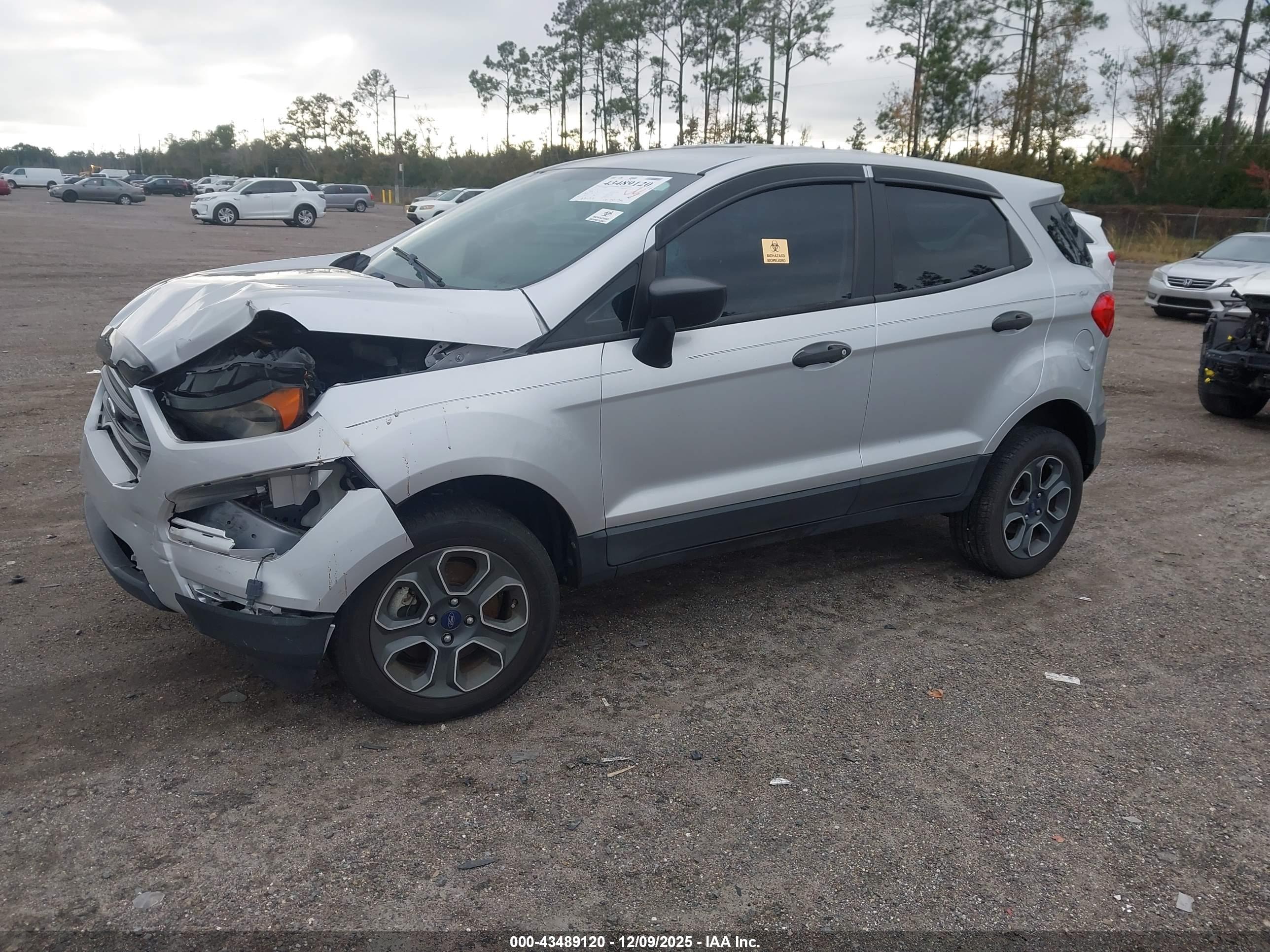 FORD ECOSPORT image 2