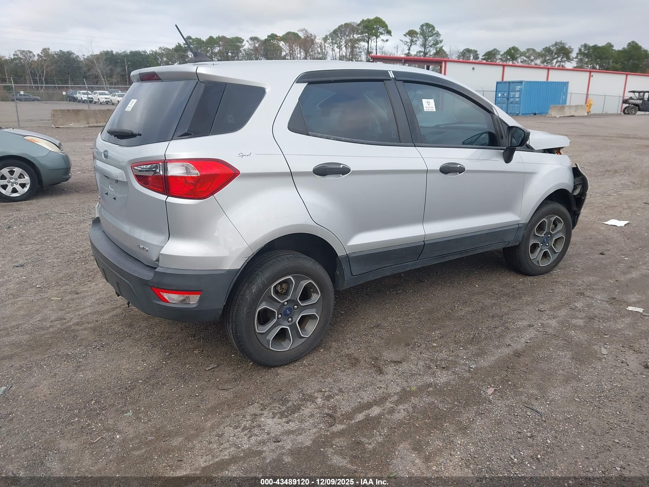 FORD ECOSPORT image 4