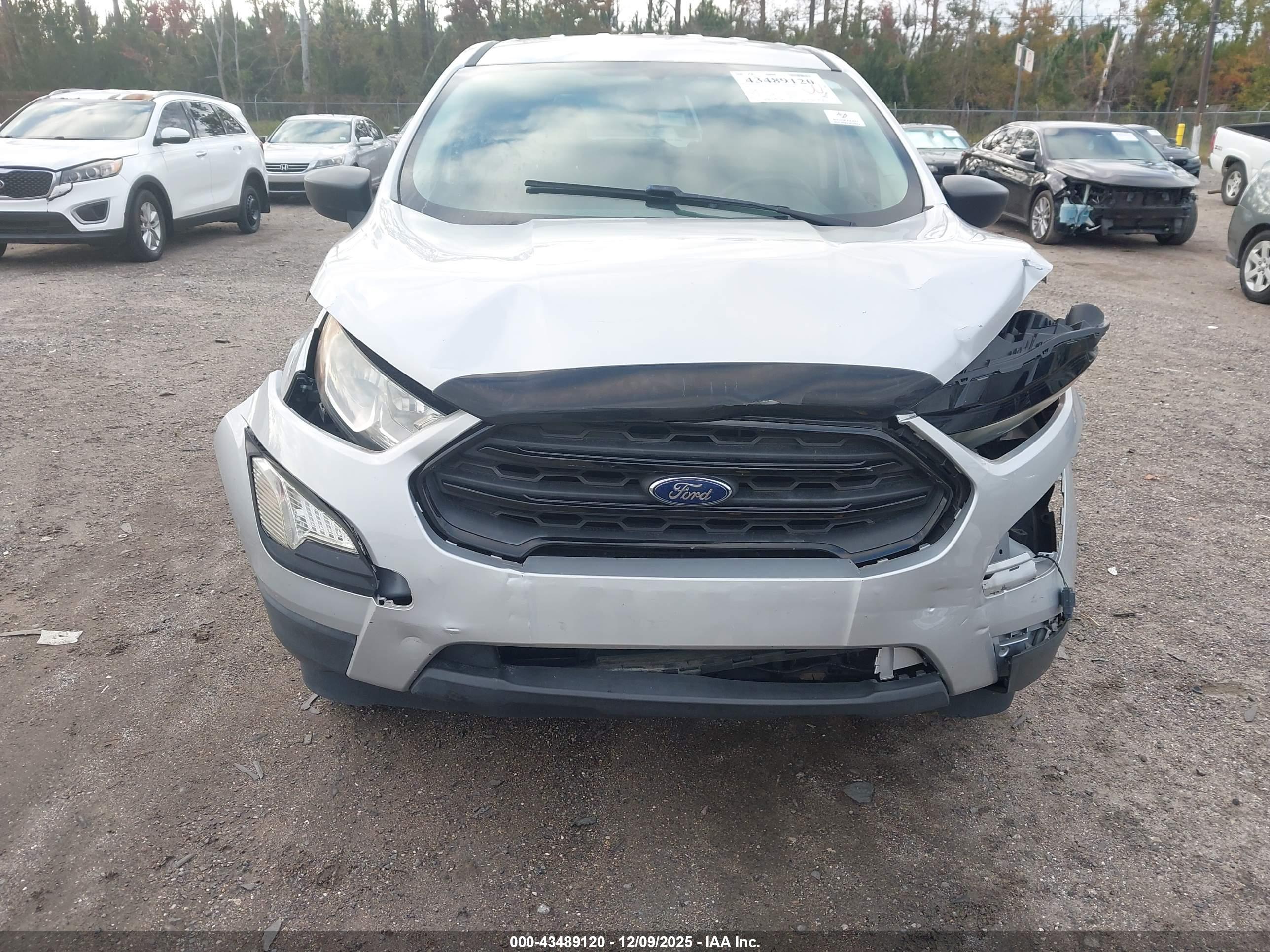 FORD ECOSPORT image 6