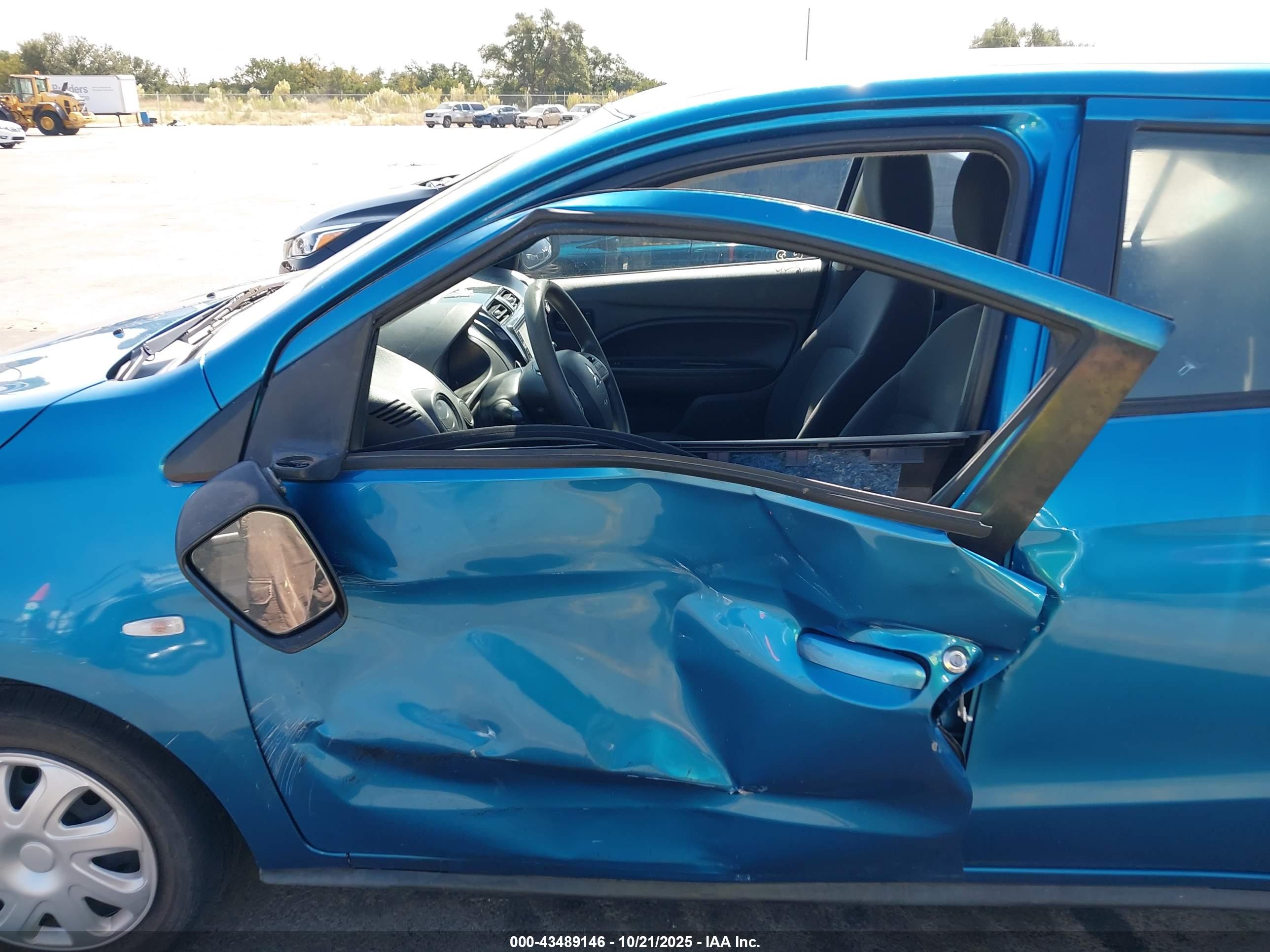 MITSUBISHI MIRAGE image 6