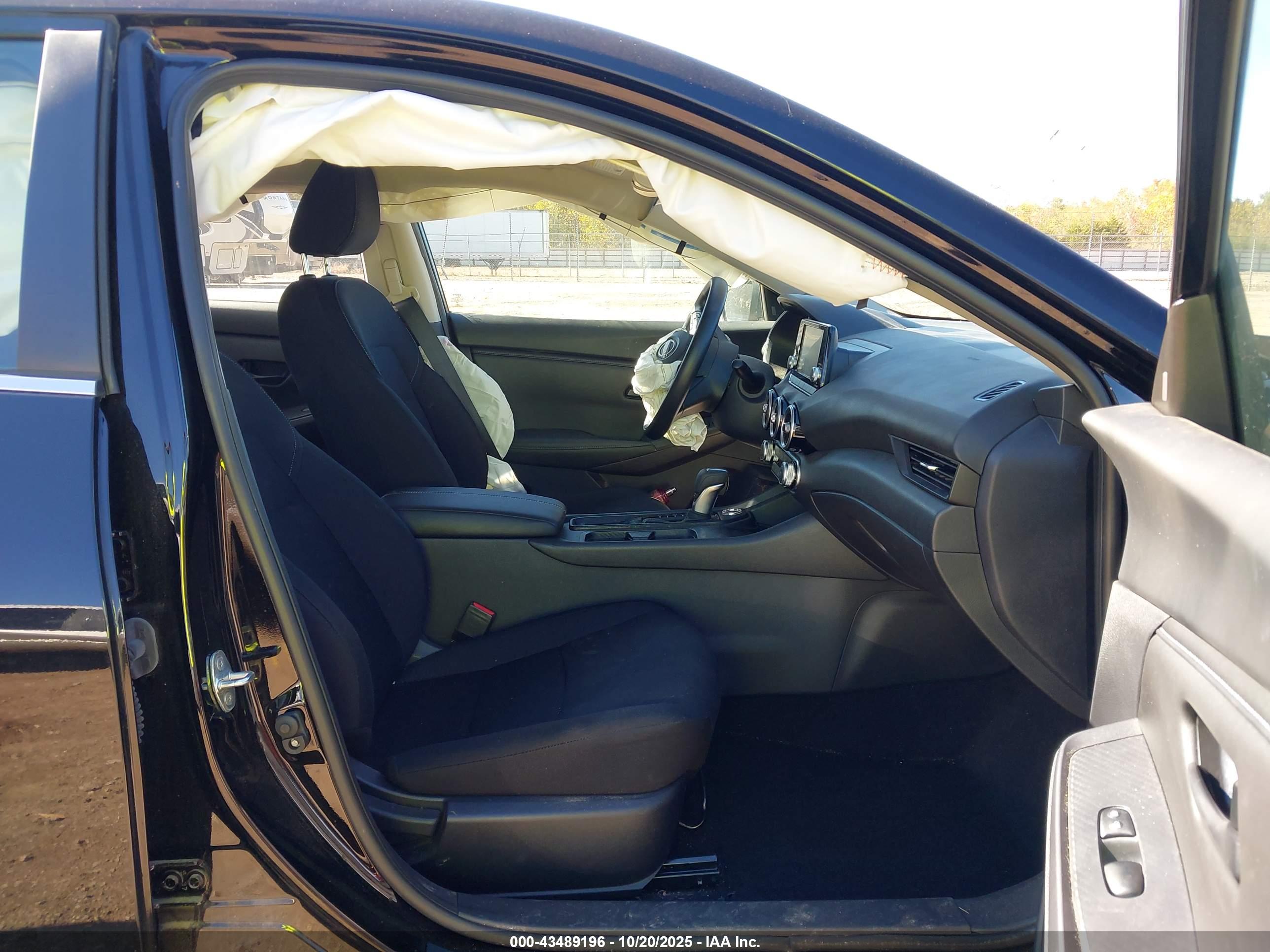NISSAN SENTRA image 5