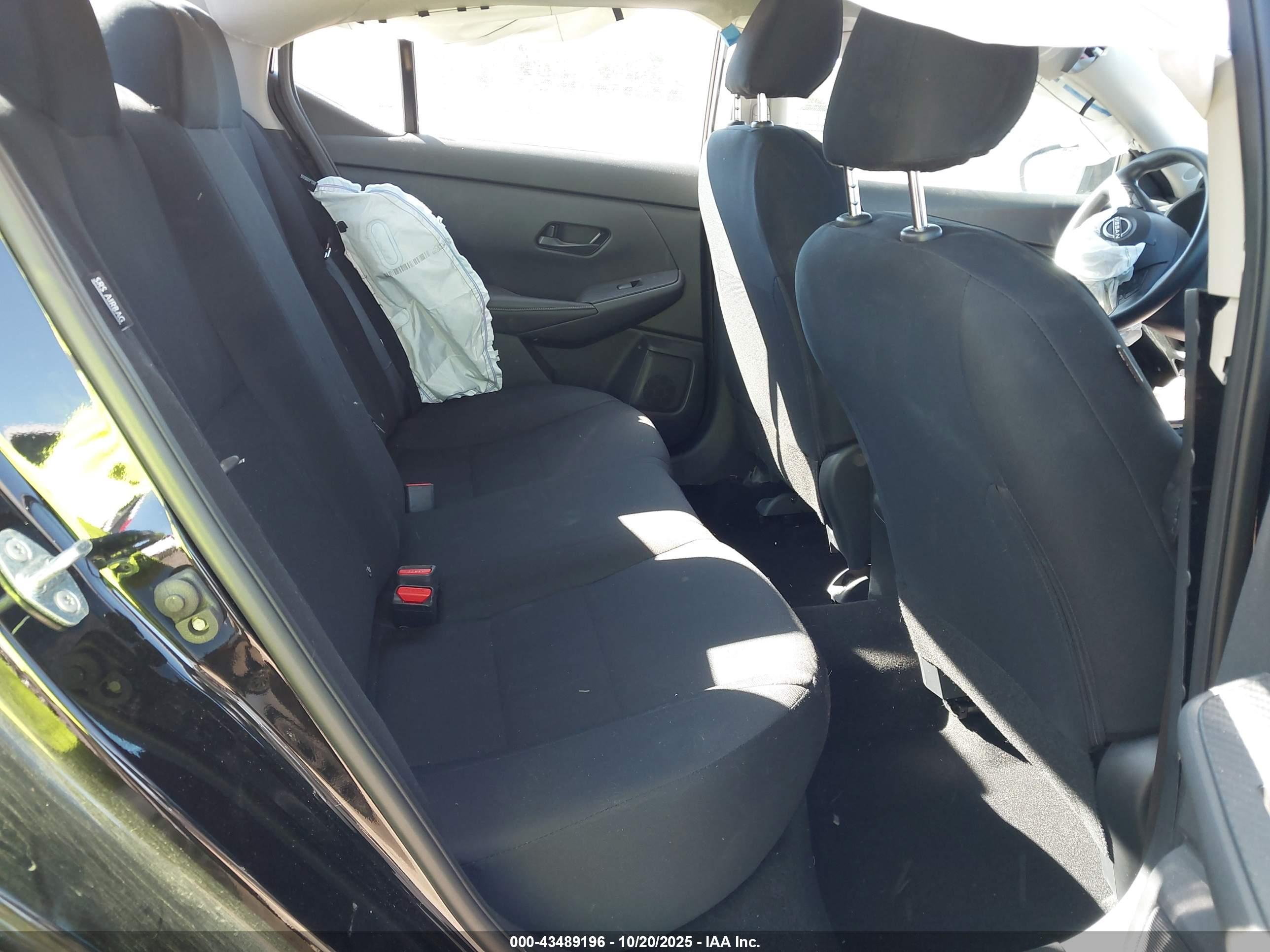 NISSAN SENTRA image 8