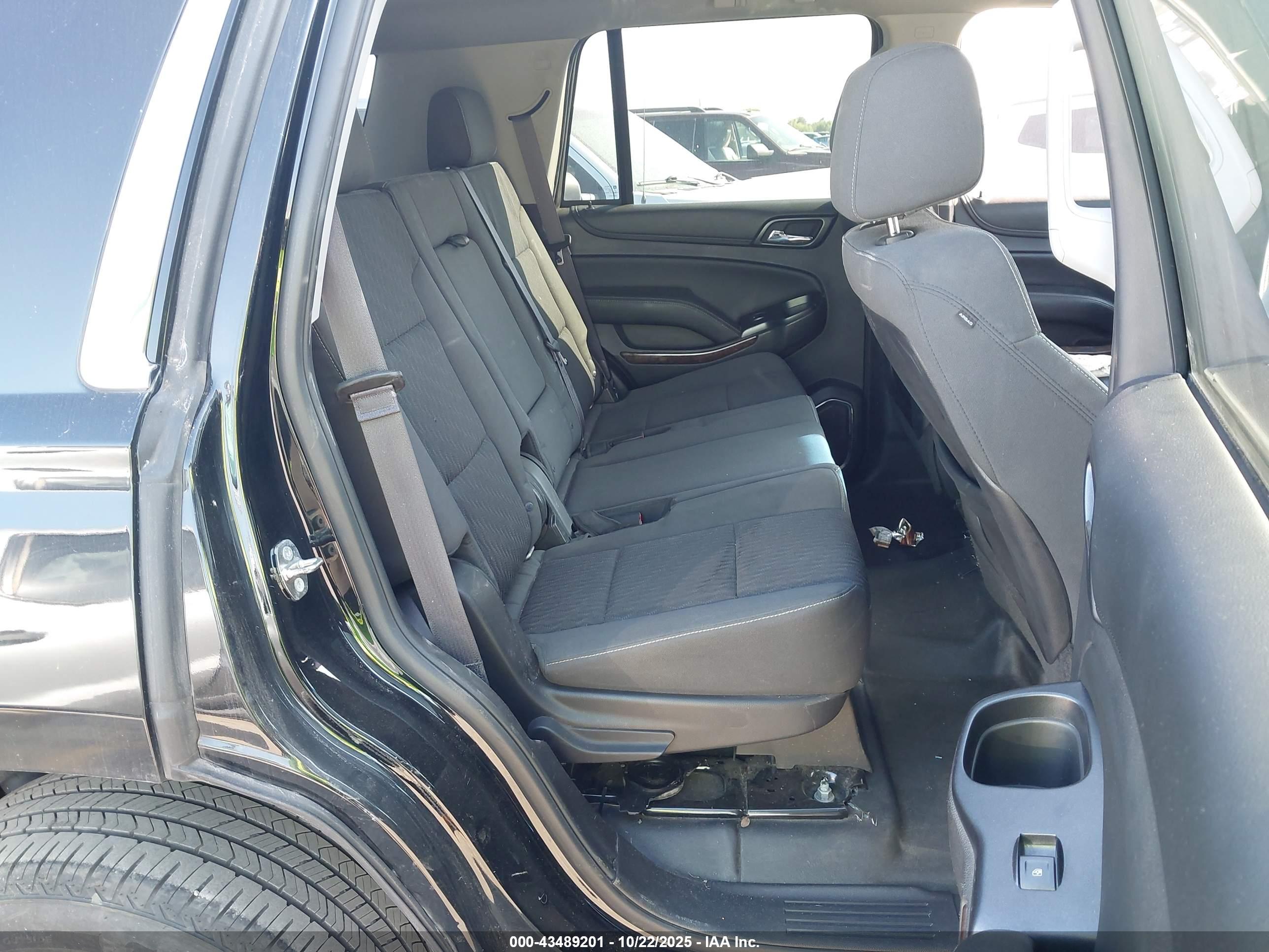 CHEVROLET TAHOE image 8