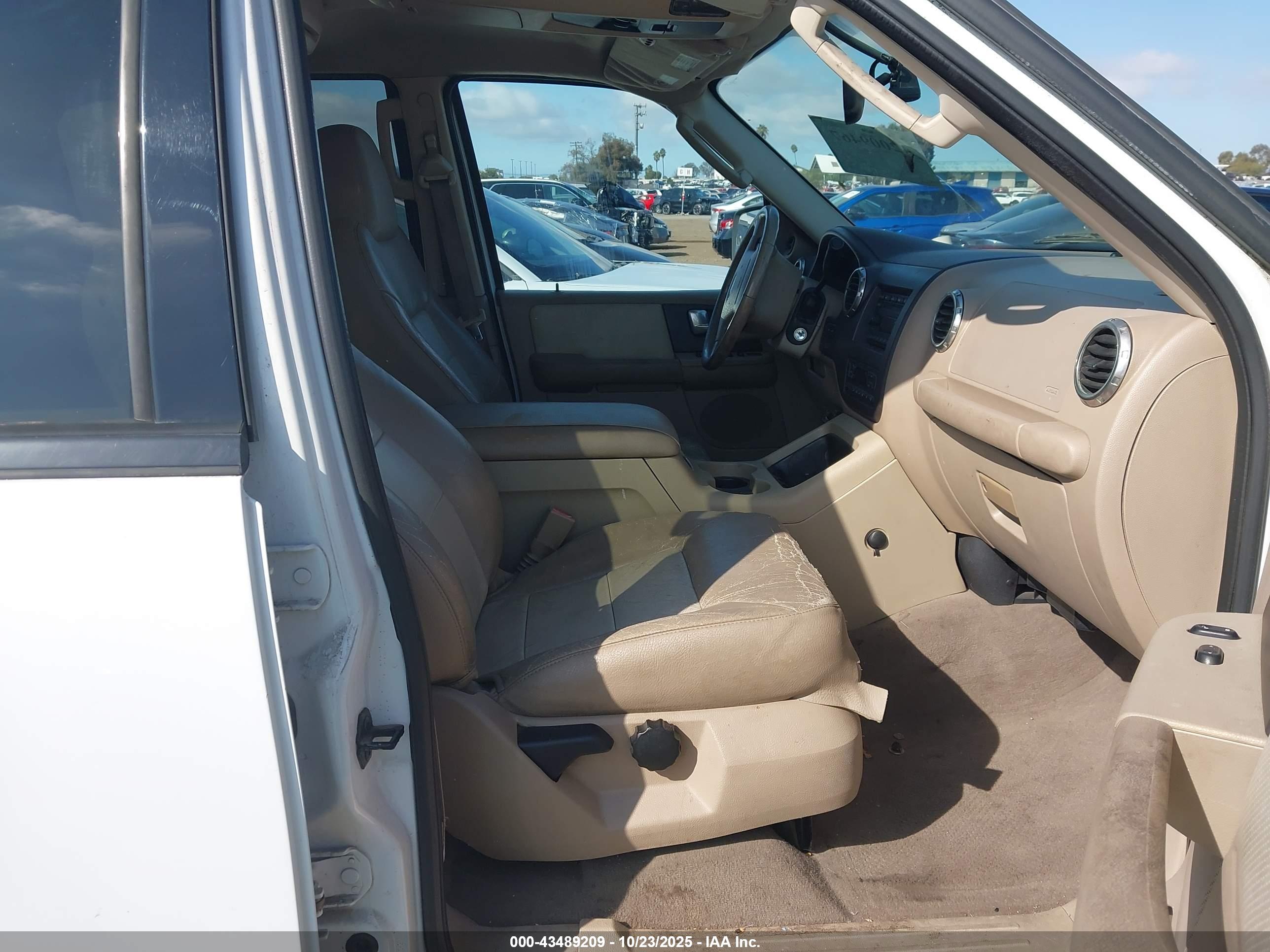 FORD EXPEDITION image 5