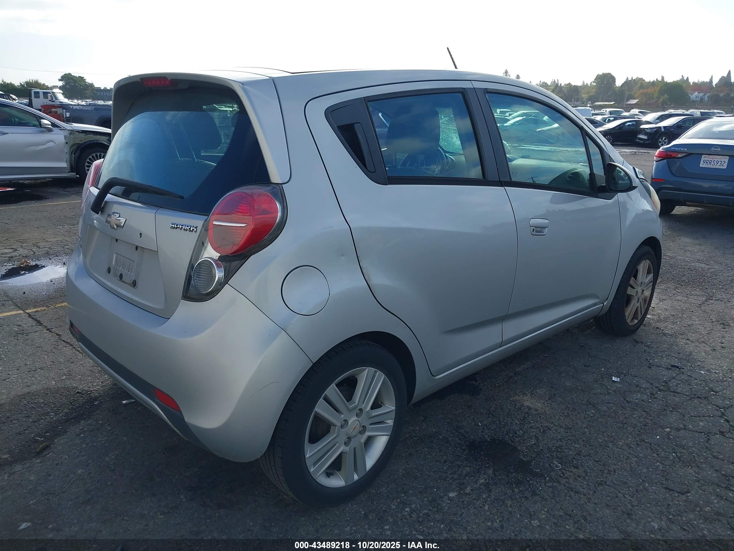 CHEVROLET SPARK image 4