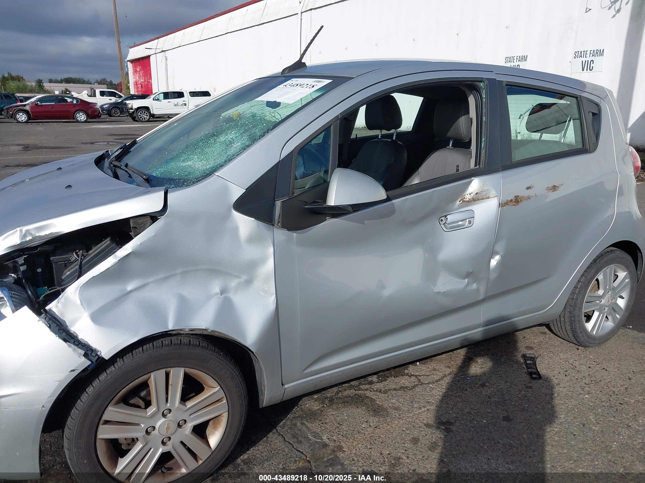 CHEVROLET SPARK image 6