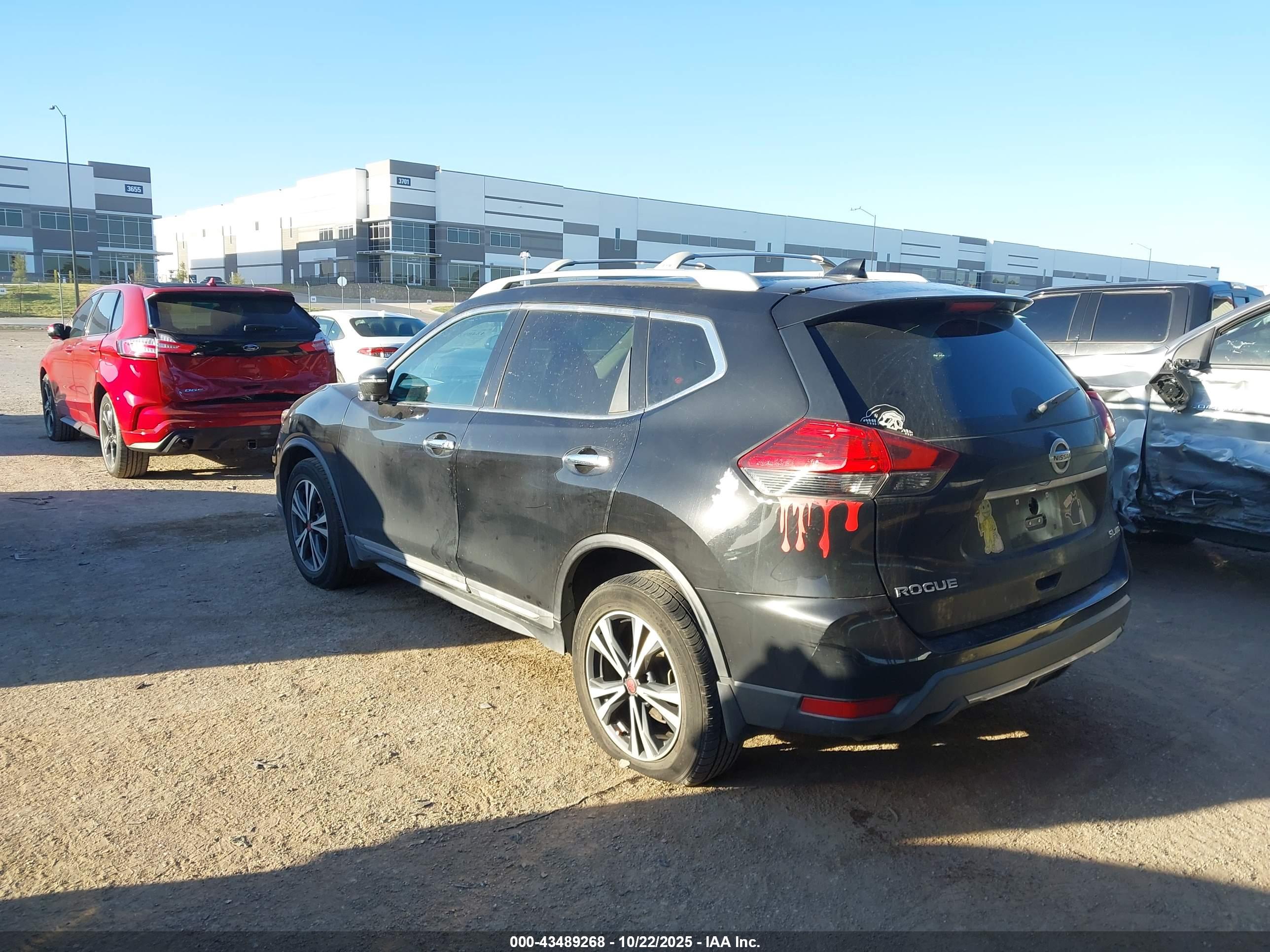 NISSAN ROGUE image 3