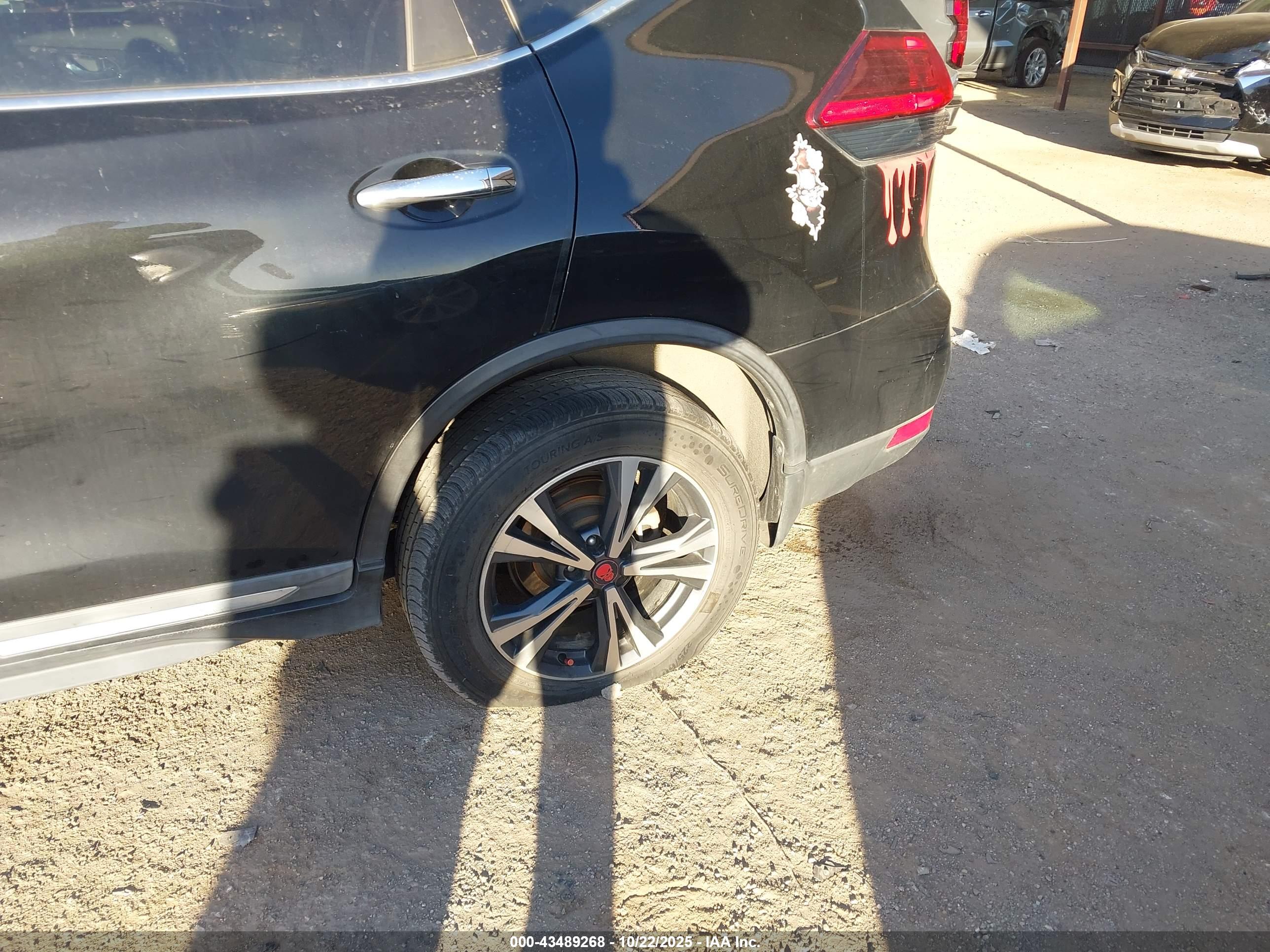 NISSAN ROGUE image 6