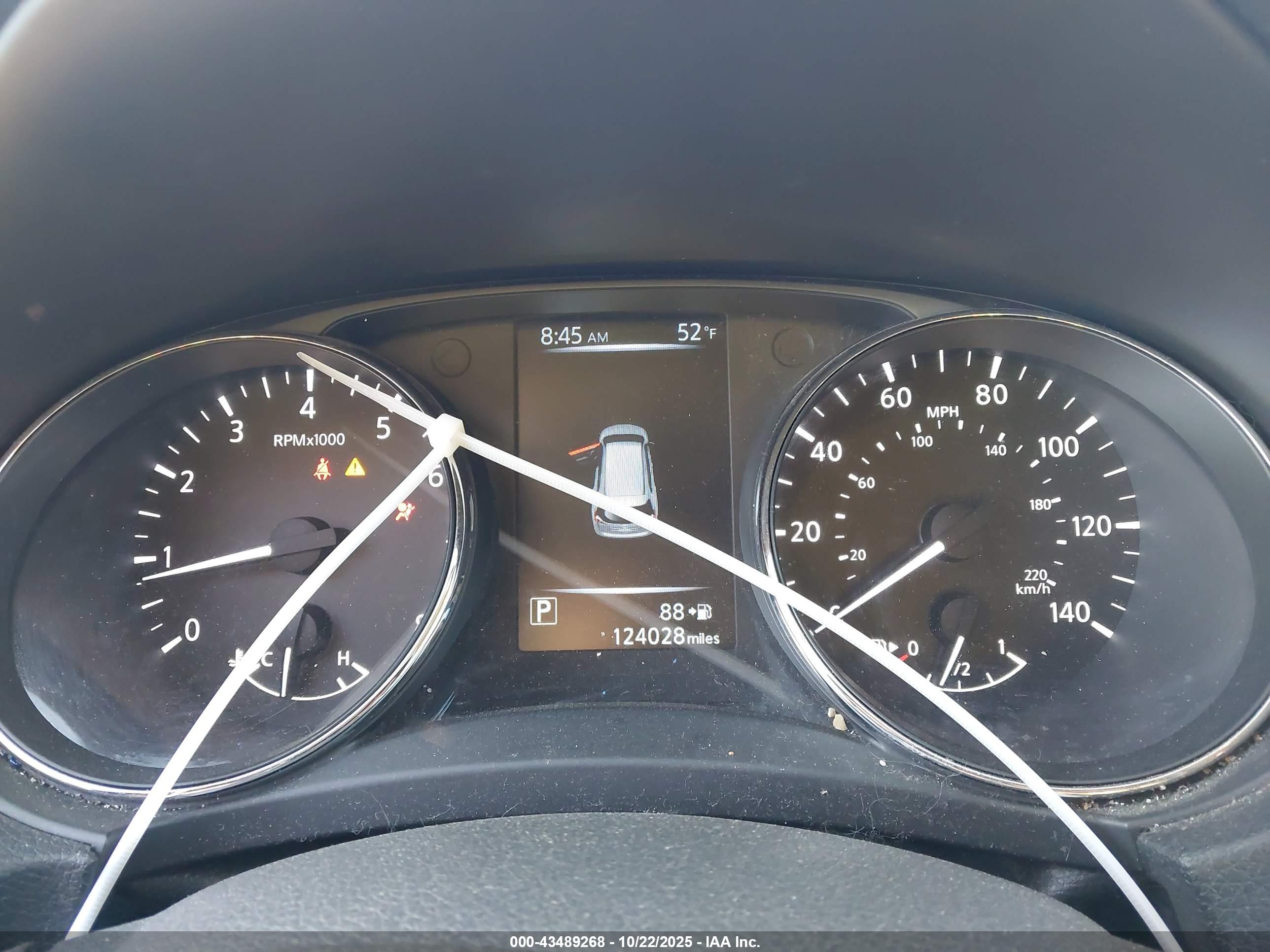NISSAN ROGUE image 7